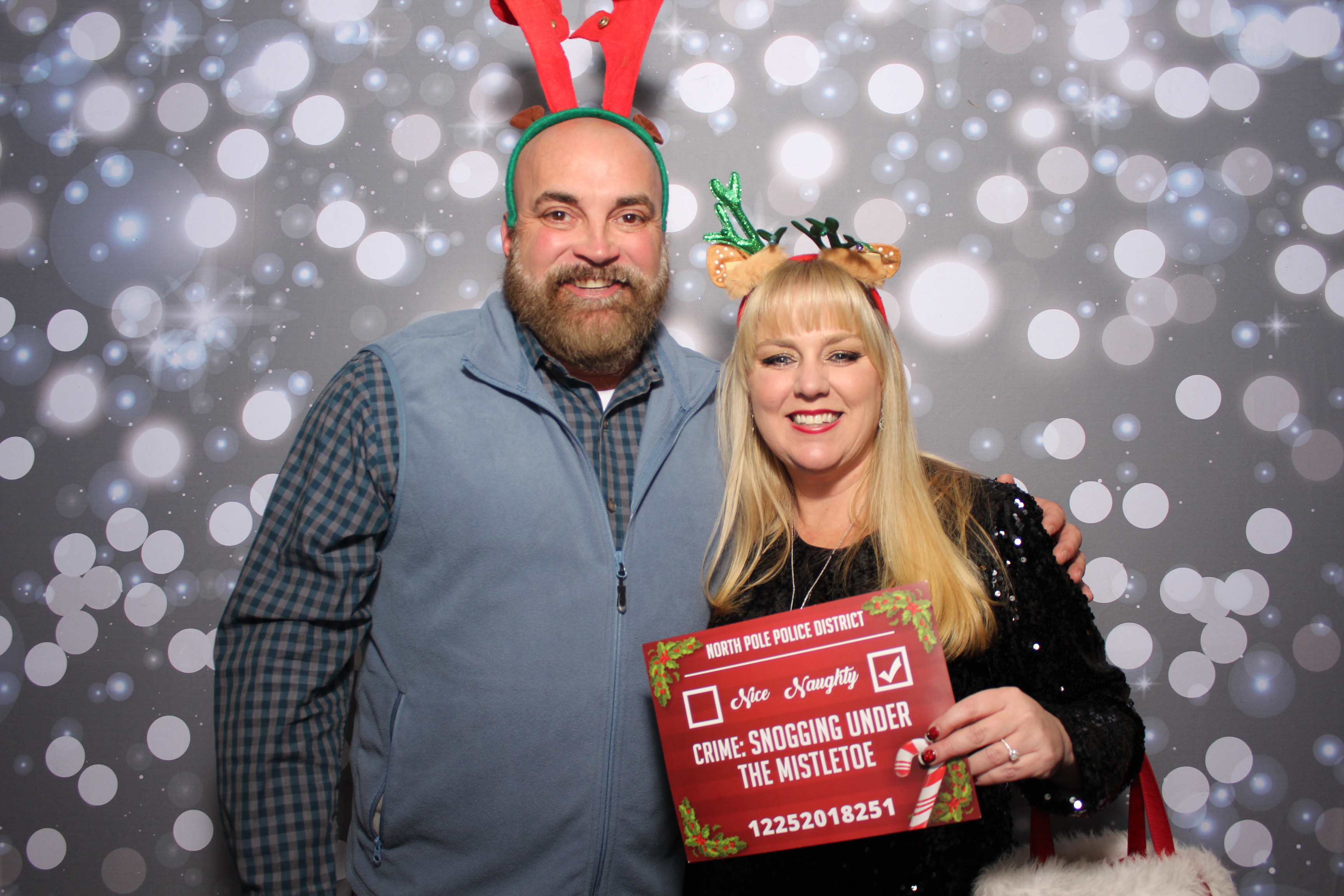 Coldwell Bank Holiday Party | View more photos from the event at gallery.photoboothcincy.com/u/PhotoBoothCincy/Coldwell-Bank-Holiday-Party