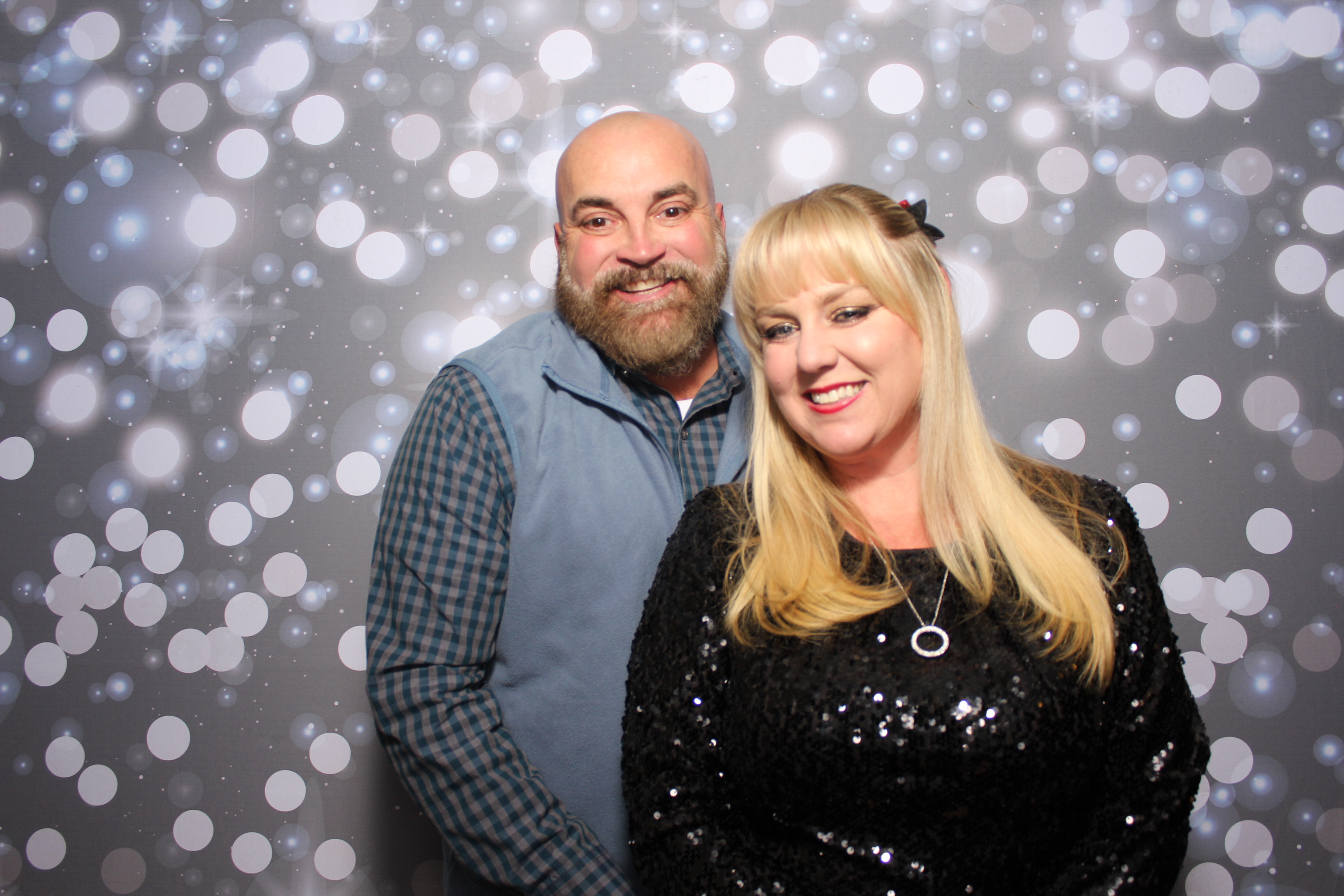 Coldwell Bank Holiday Party | View more photos from the event at gallery.photoboothcincy.com/u/PhotoBoothCincy/Coldwell-Bank-Holiday-Party