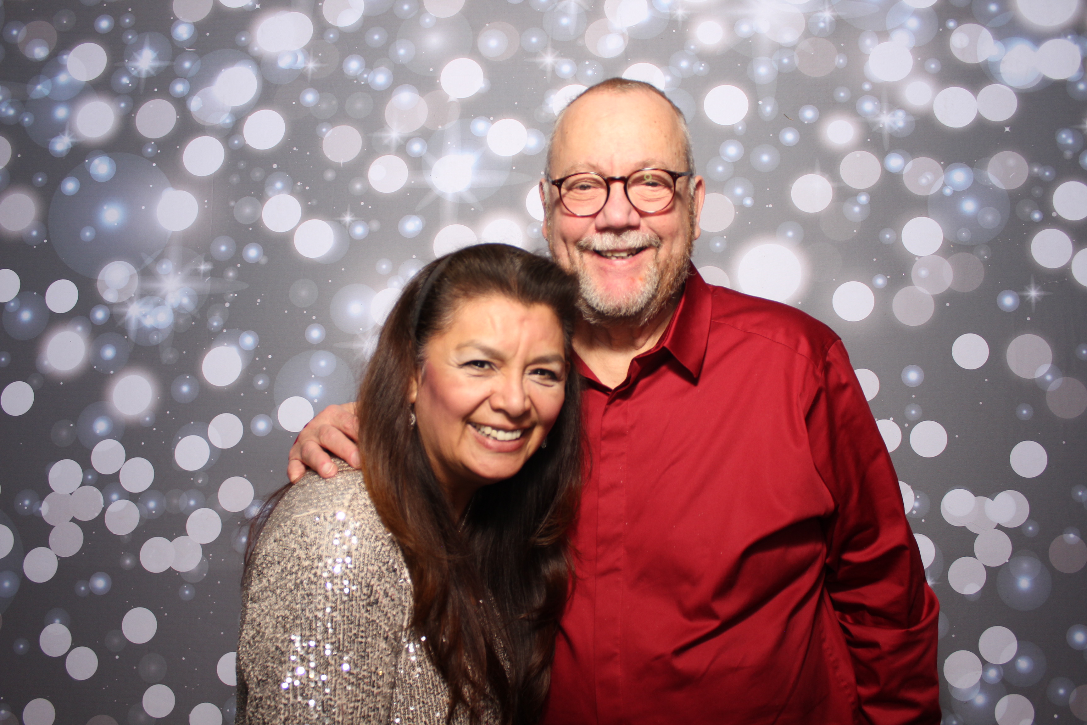 Coldwell Bank Holiday Party | View more photos from the event at gallery.photoboothcincy.com/u/PhotoBoothCincy/Coldwell-Bank-Holiday-Party