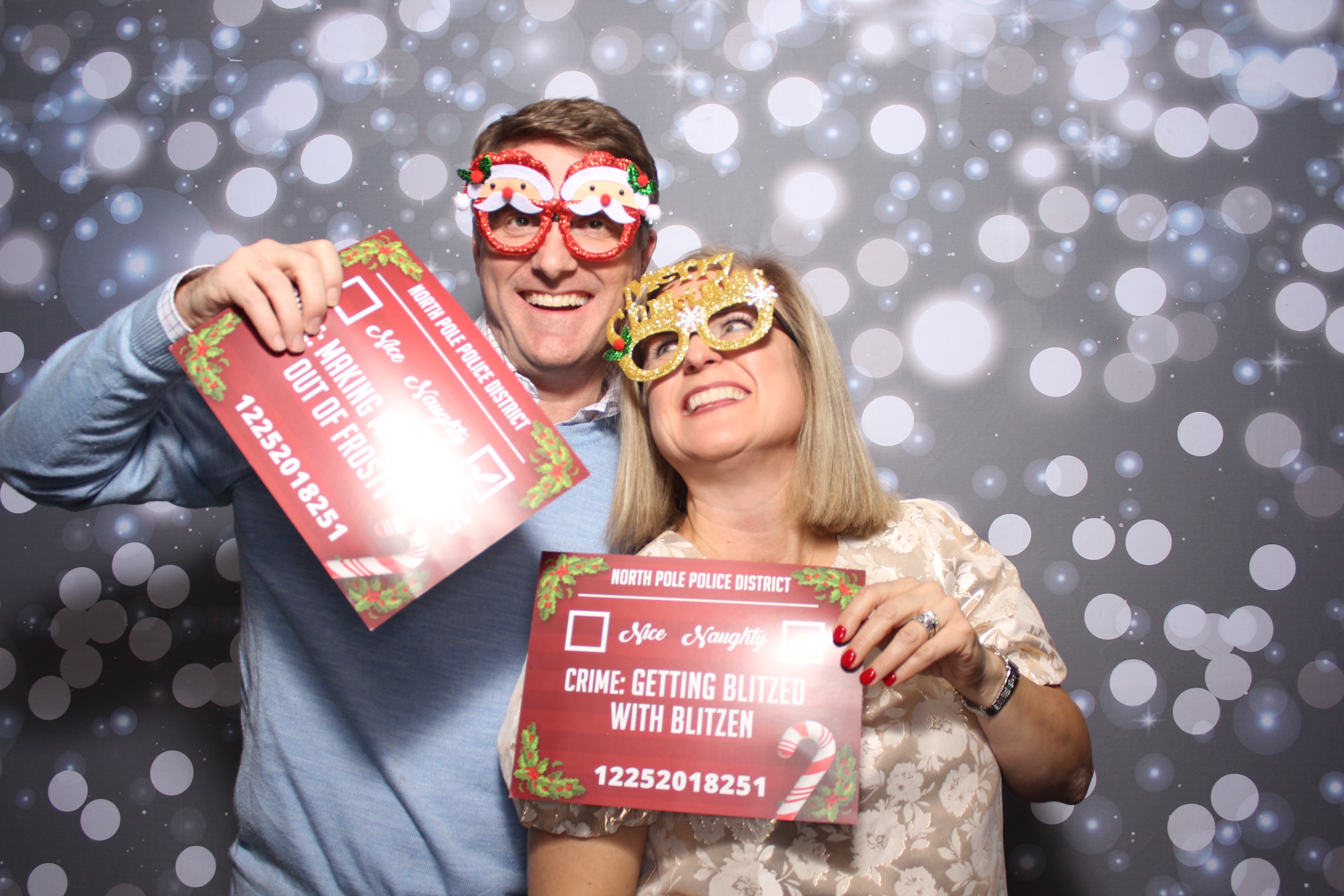 Coldwell Bank Holiday Party | View more photos from the event at gallery.photoboothcincy.com/u/PhotoBoothCincy/Coldwell-Bank-Holiday-Party
