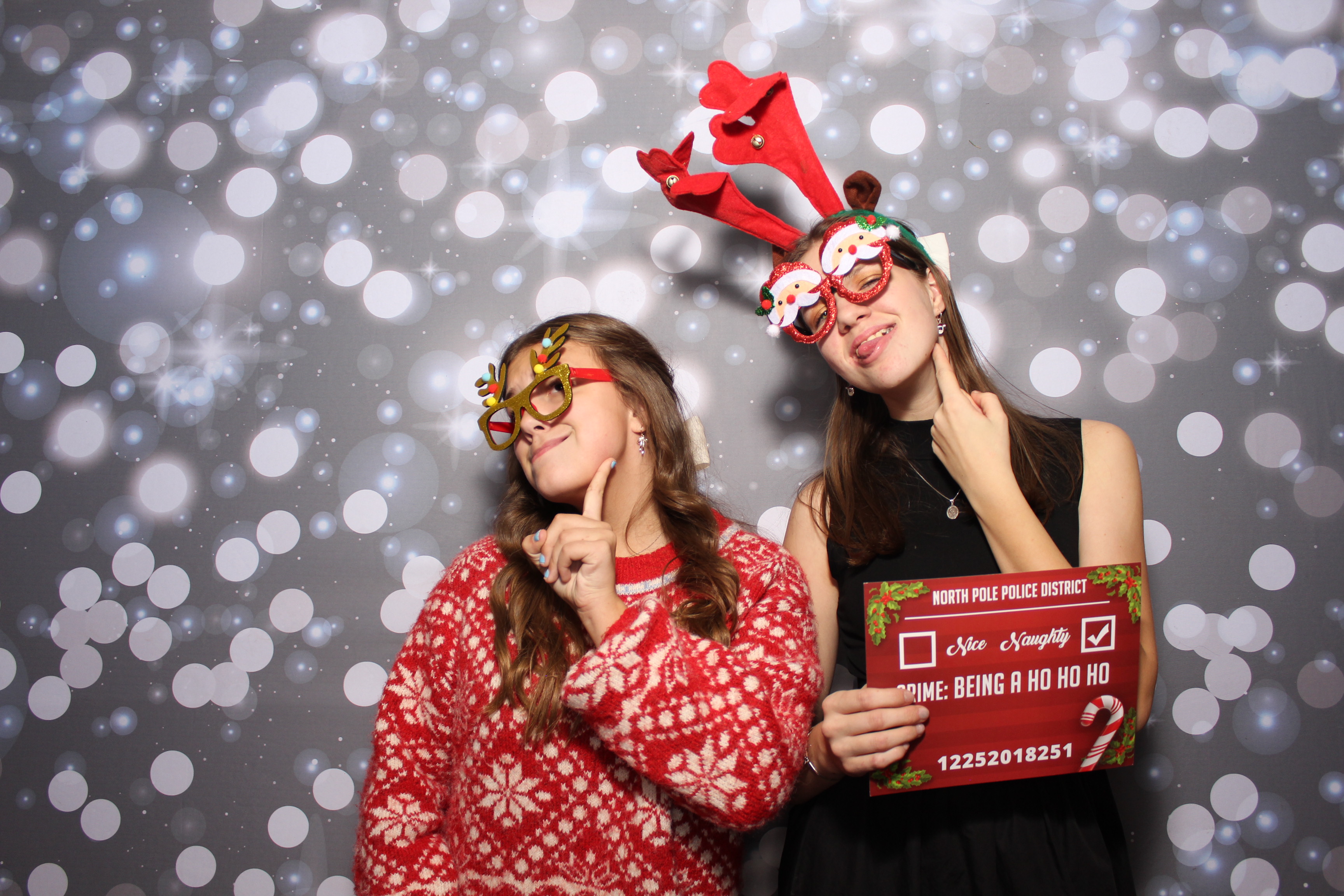 Coldwell Bank Holiday Party | View more photos from the event at gallery.photoboothcincy.com/u/PhotoBoothCincy/Coldwell-Bank-Holiday-Party