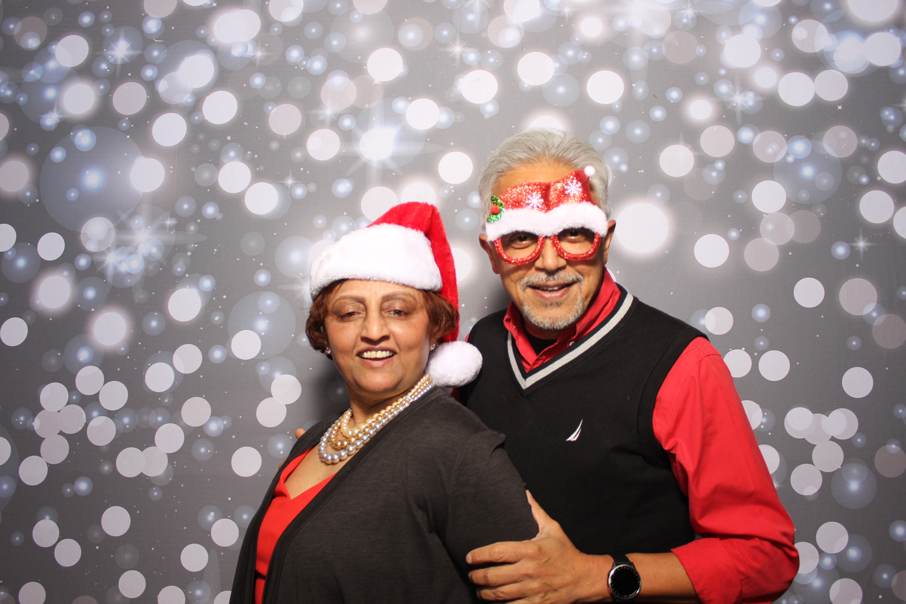 Coldwell Bank Holiday Party | View more photos from the event at gallery.photoboothcincy.com/u/PhotoBoothCincy/Coldwell-Bank-Holiday-Party