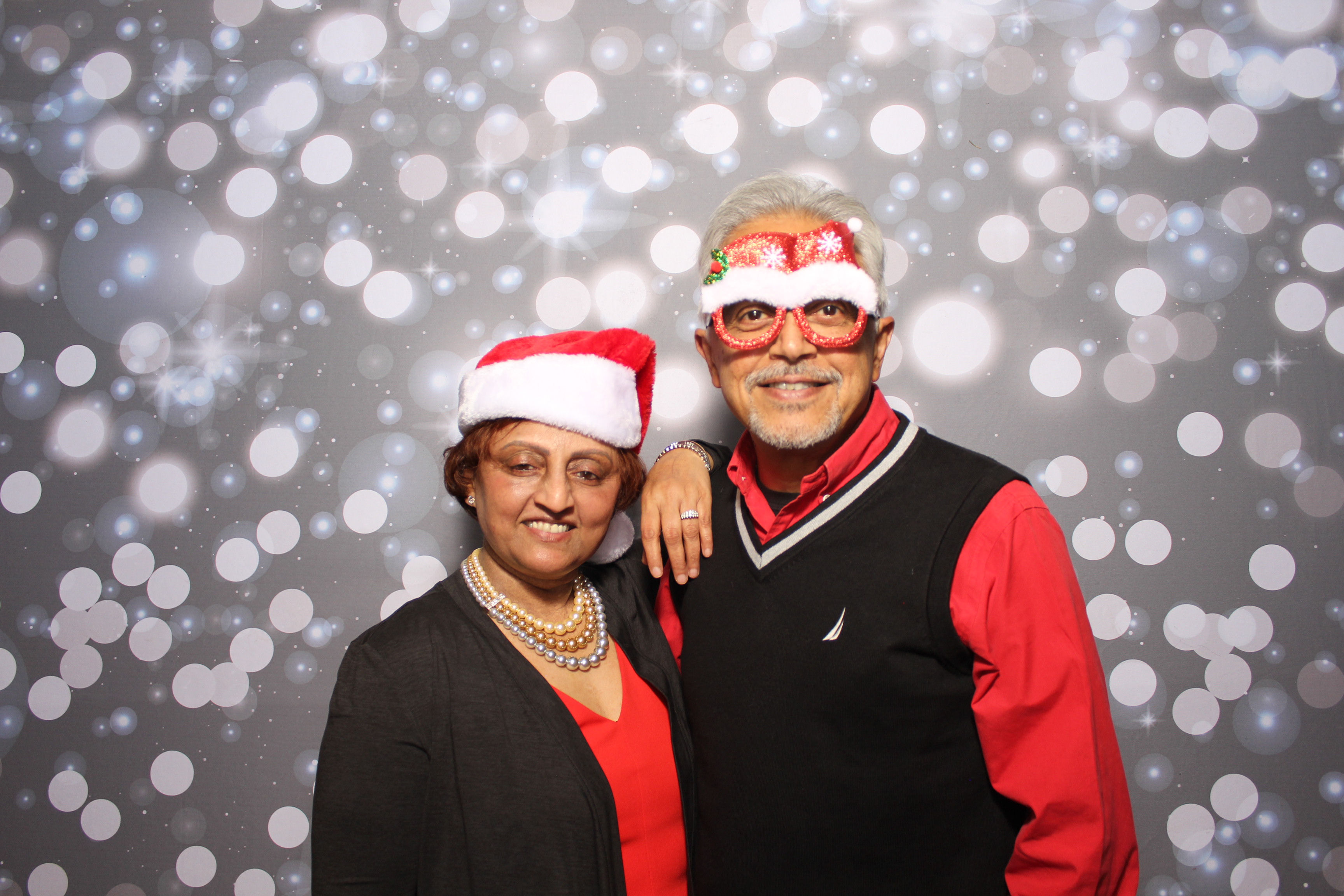 Coldwell Bank Holiday Party | View more photos from the event at gallery.photoboothcincy.com/u/PhotoBoothCincy/Coldwell-Bank-Holiday-Party
