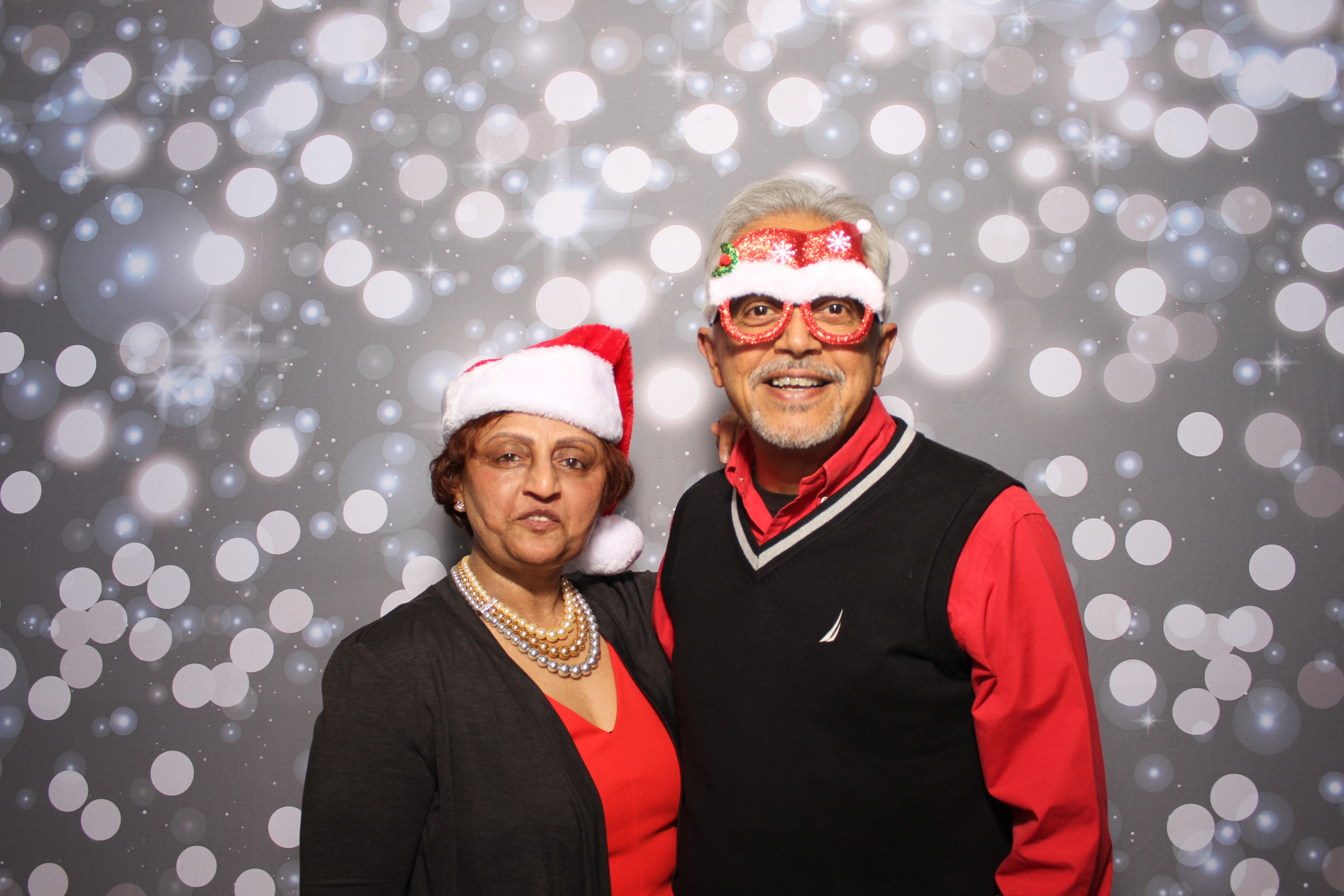 Coldwell Bank Holiday Party | View more photos from the event at gallery.photoboothcincy.com/u/PhotoBoothCincy/Coldwell-Bank-Holiday-Party