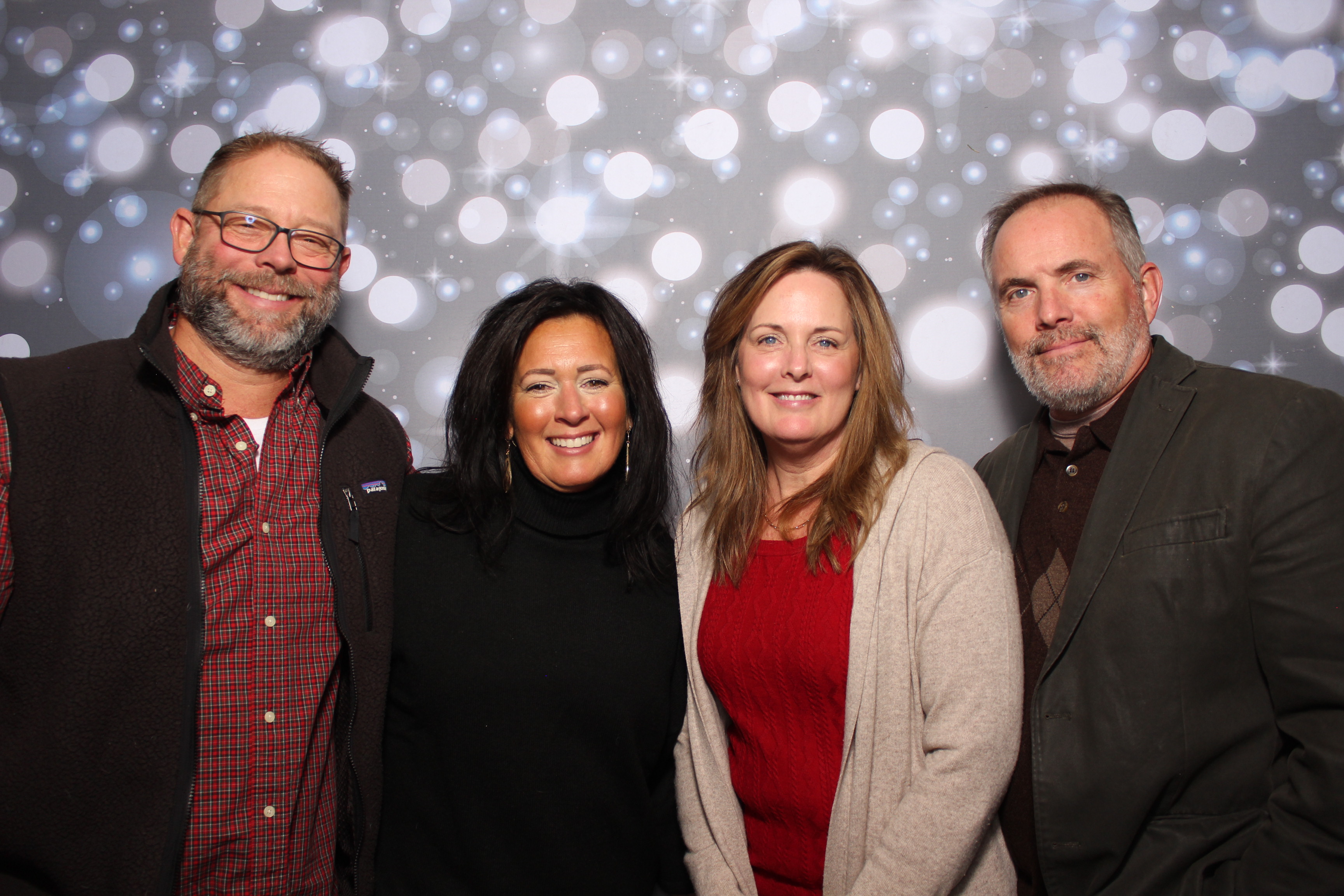 Coldwell Bank Holiday Party | View more photos from the event at gallery.photoboothcincy.com/u/PhotoBoothCincy/Coldwell-Bank-Holiday-Party