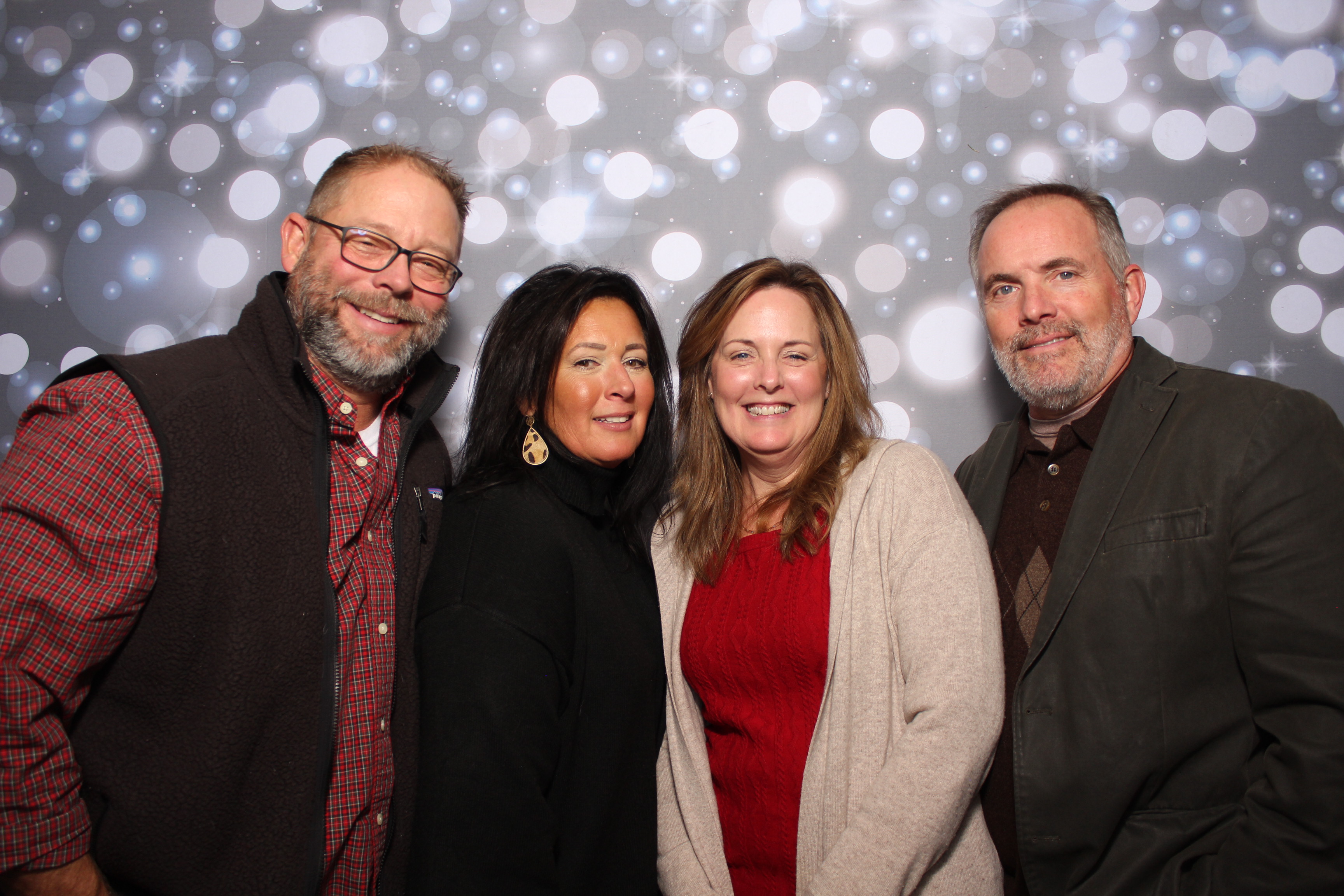 Coldwell Bank Holiday Party | View more photos from the event at gallery.photoboothcincy.com/u/PhotoBoothCincy/Coldwell-Bank-Holiday-Party