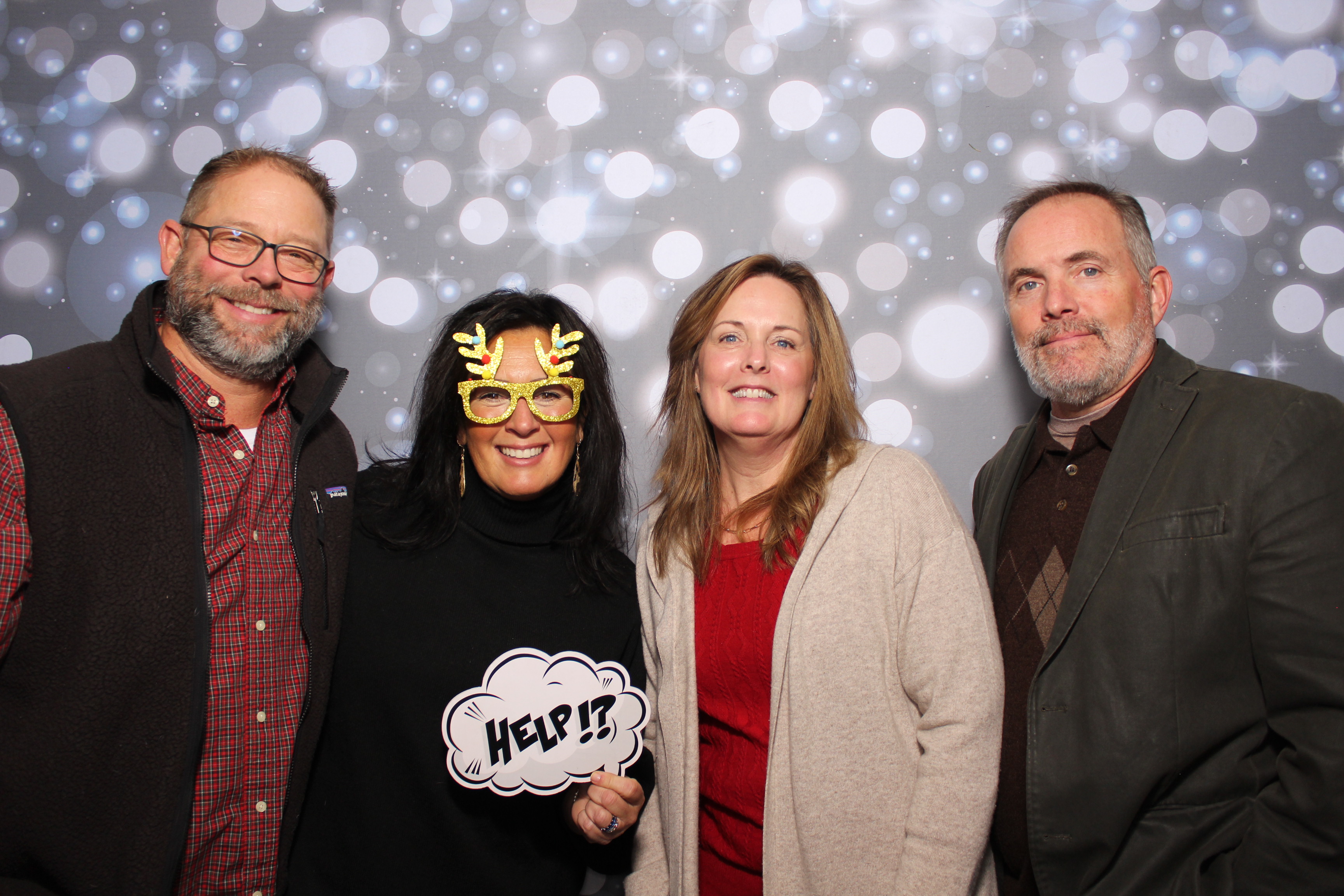Coldwell Bank Holiday Party | View more photos from the event at gallery.photoboothcincy.com/u/PhotoBoothCincy/Coldwell-Bank-Holiday-Party