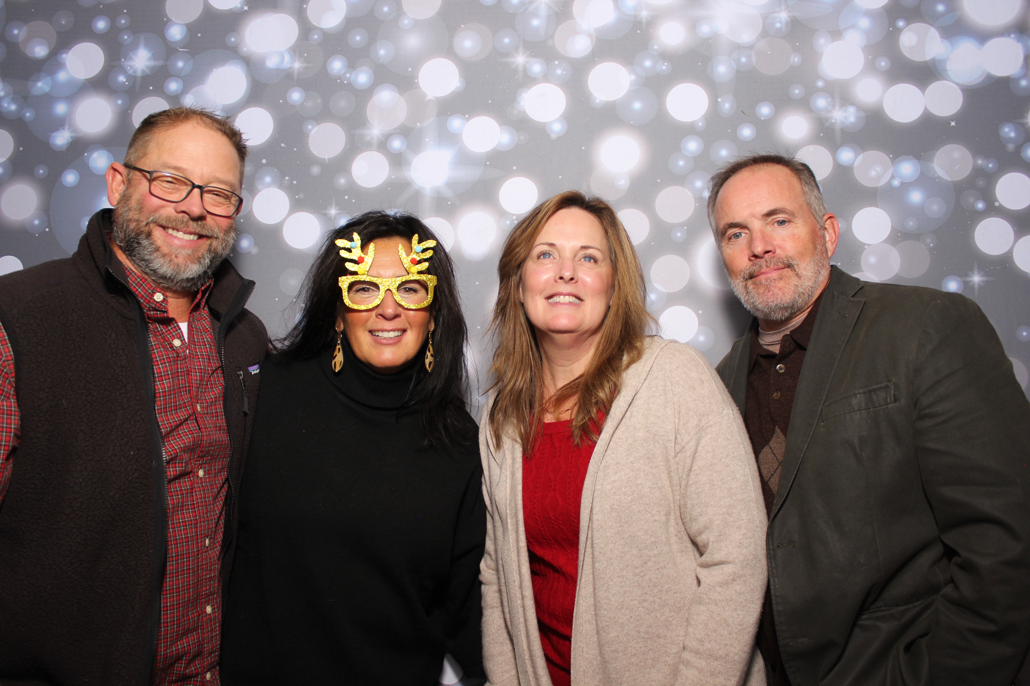 Coldwell Bank Holiday Party | View more photos from the event at gallery.photoboothcincy.com/u/PhotoBoothCincy/Coldwell-Bank-Holiday-Party