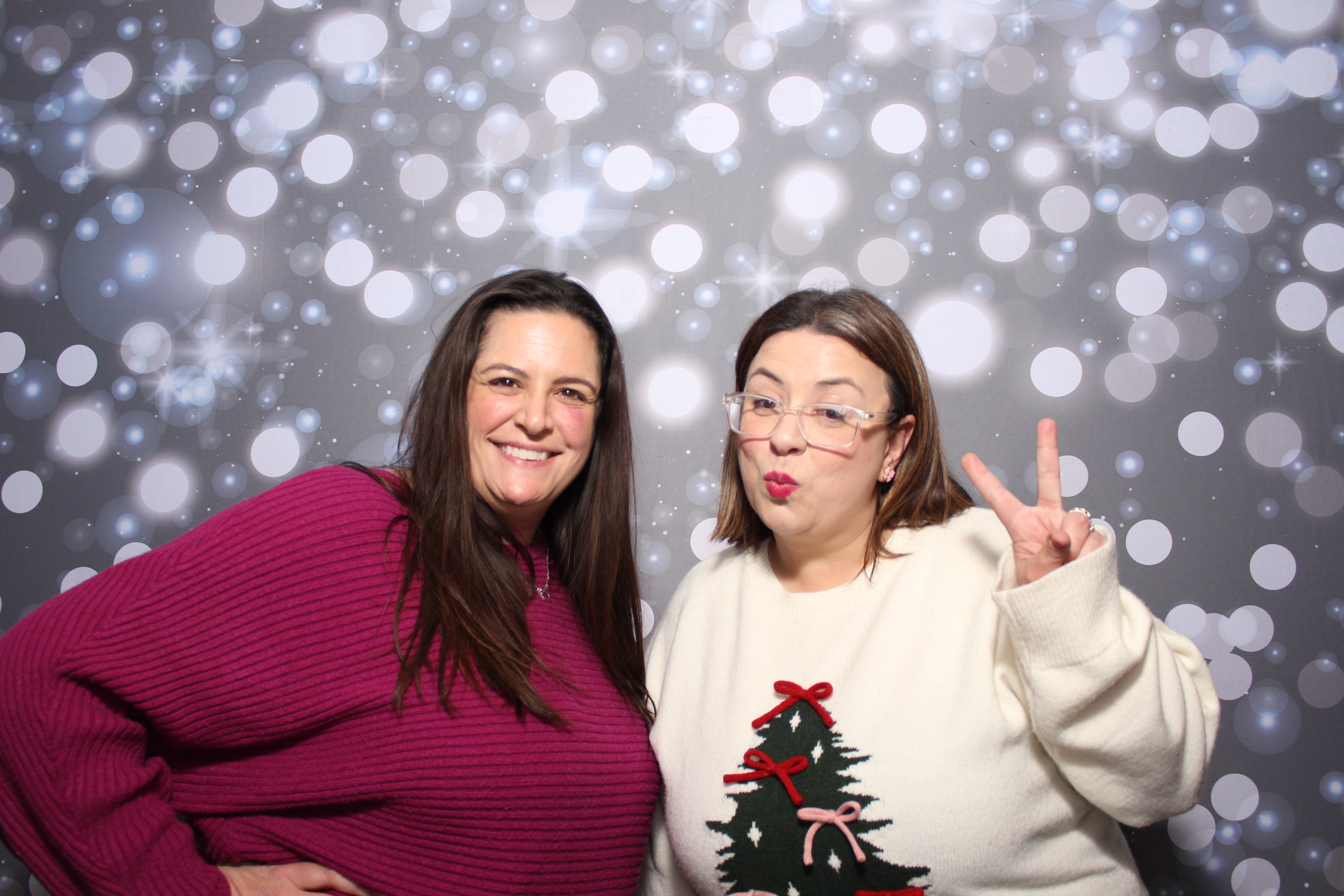 Coldwell Bank Holiday Party | View more photos from the event at gallery.photoboothcincy.com/u/PhotoBoothCincy/Coldwell-Bank-Holiday-Party
