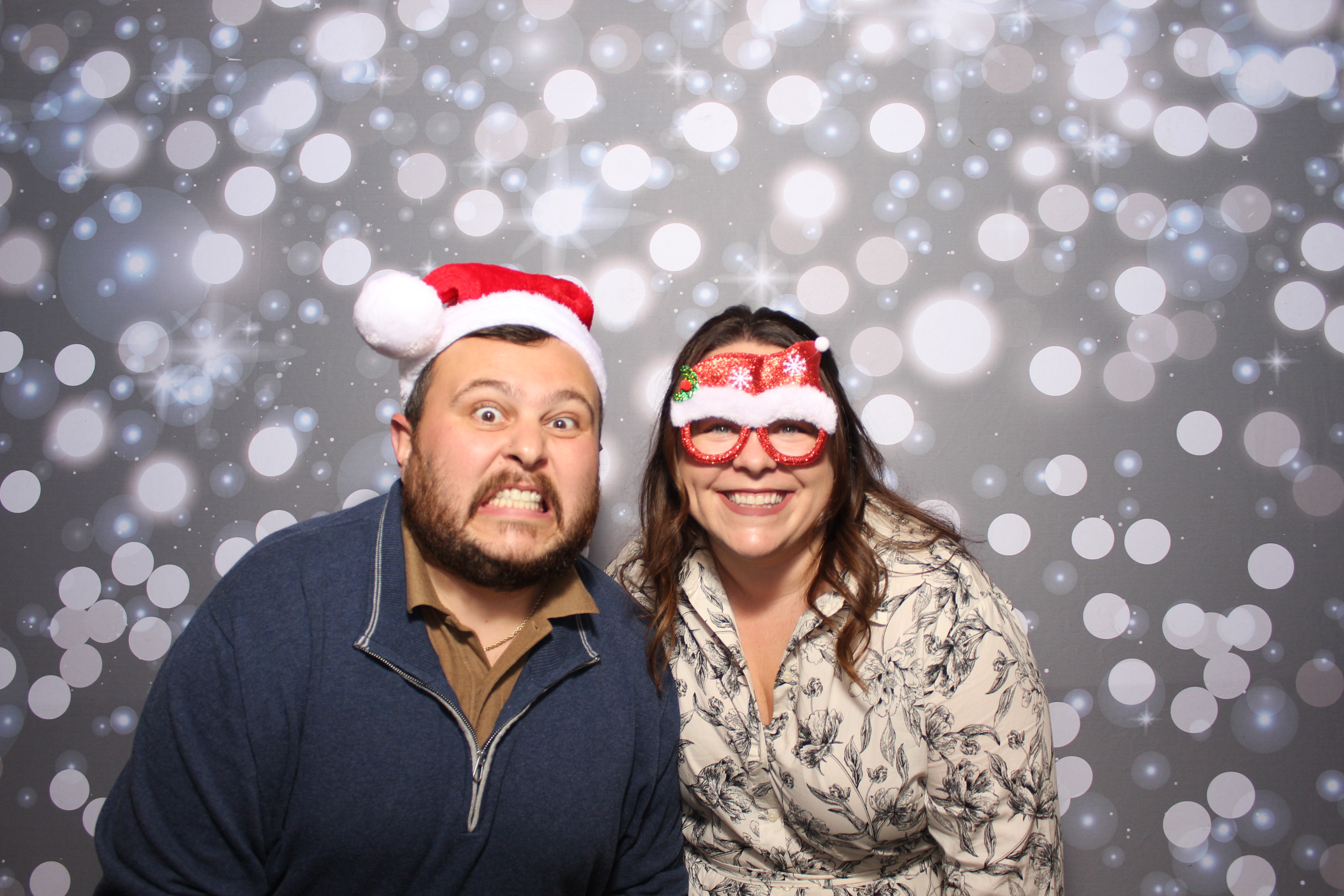 Coldwell Bank Holiday Party | View more photos from the event at gallery.photoboothcincy.com/u/PhotoBoothCincy/Coldwell-Bank-Holiday-Party