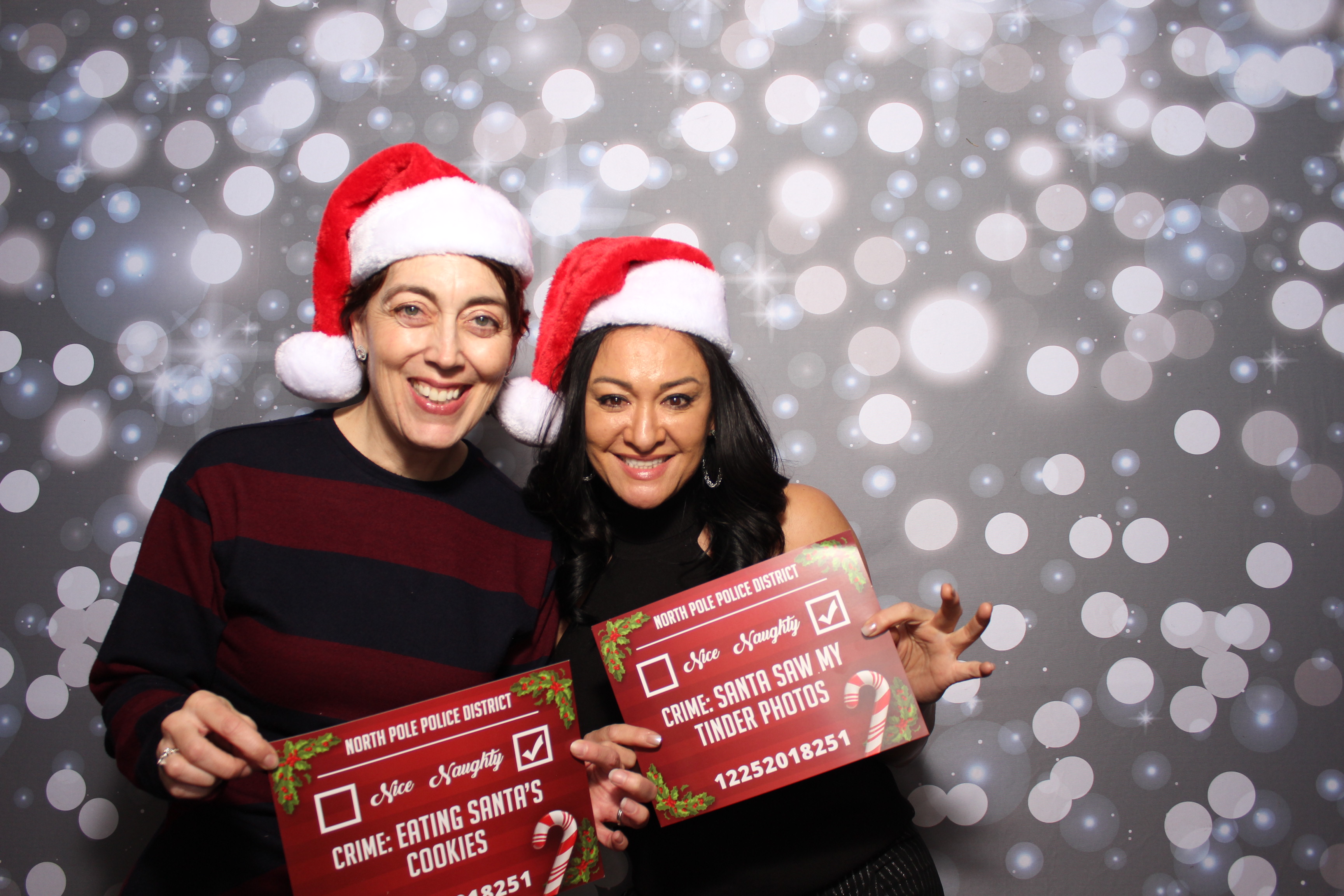Coldwell Bank Holiday Party | View more photos from the event at gallery.photoboothcincy.com/u/PhotoBoothCincy/Coldwell-Bank-Holiday-Party