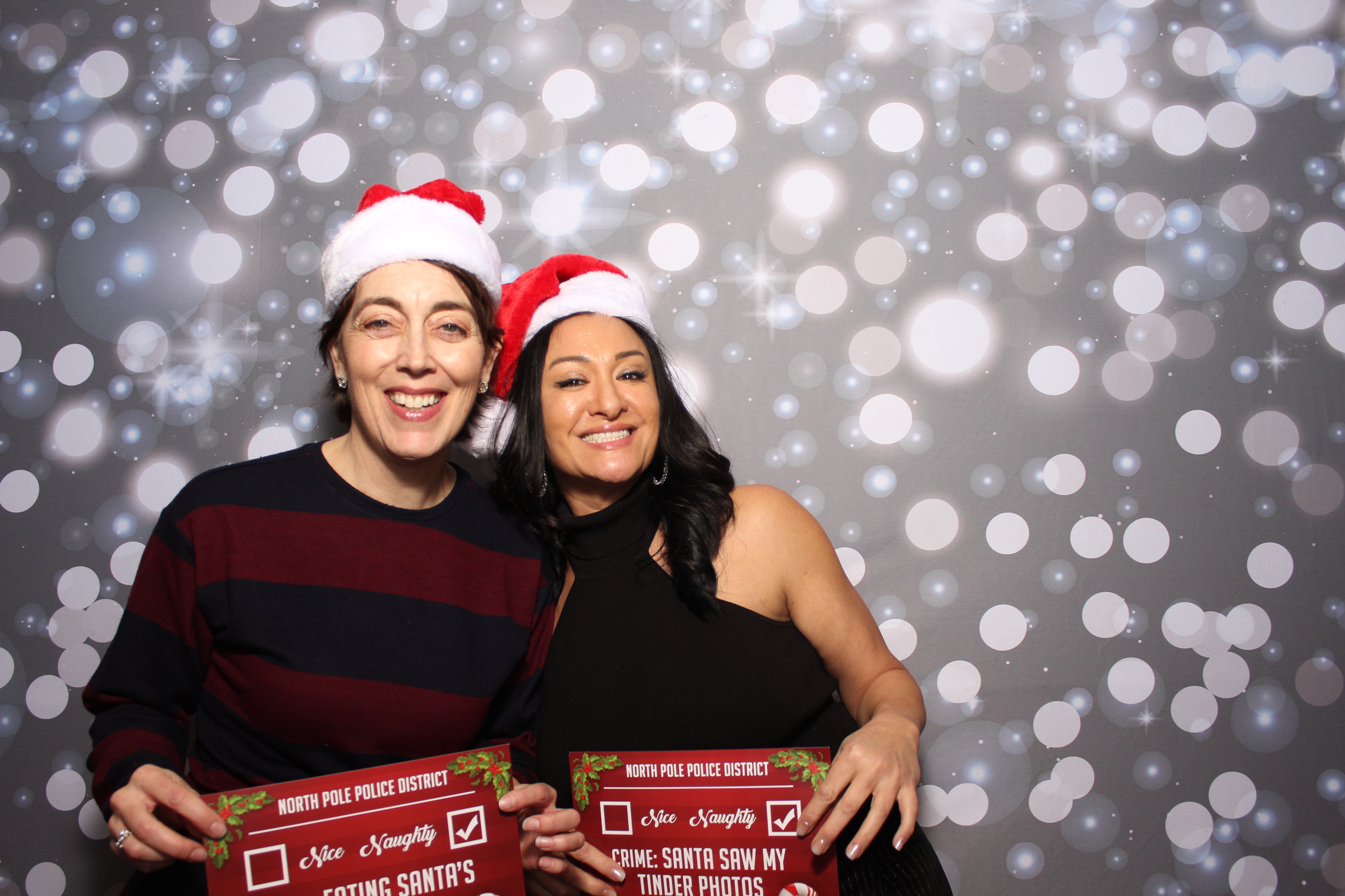 Coldwell Bank Holiday Party | View more photos from the event at gallery.photoboothcincy.com/u/PhotoBoothCincy/Coldwell-Bank-Holiday-Party