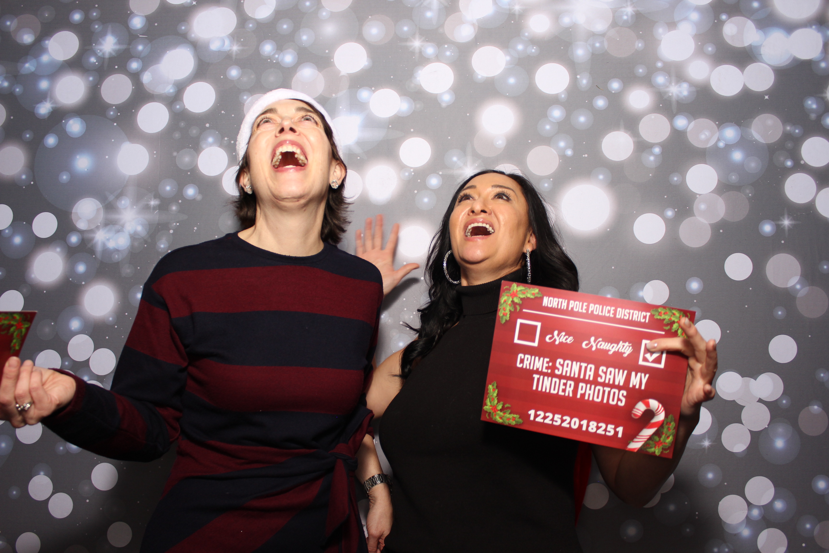 Coldwell Bank Holiday Party | View more photos from the event at gallery.photoboothcincy.com/u/PhotoBoothCincy/Coldwell-Bank-Holiday-Party