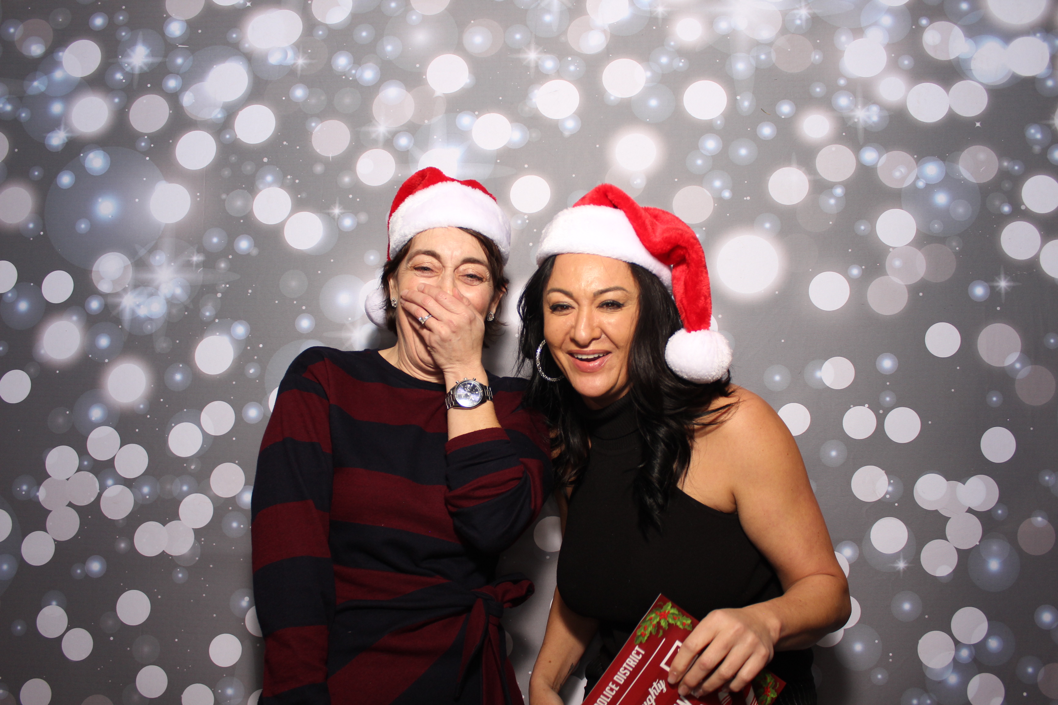 Coldwell Bank Holiday Party | View more photos from the event at gallery.photoboothcincy.com/u/PhotoBoothCincy/Coldwell-Bank-Holiday-Party
