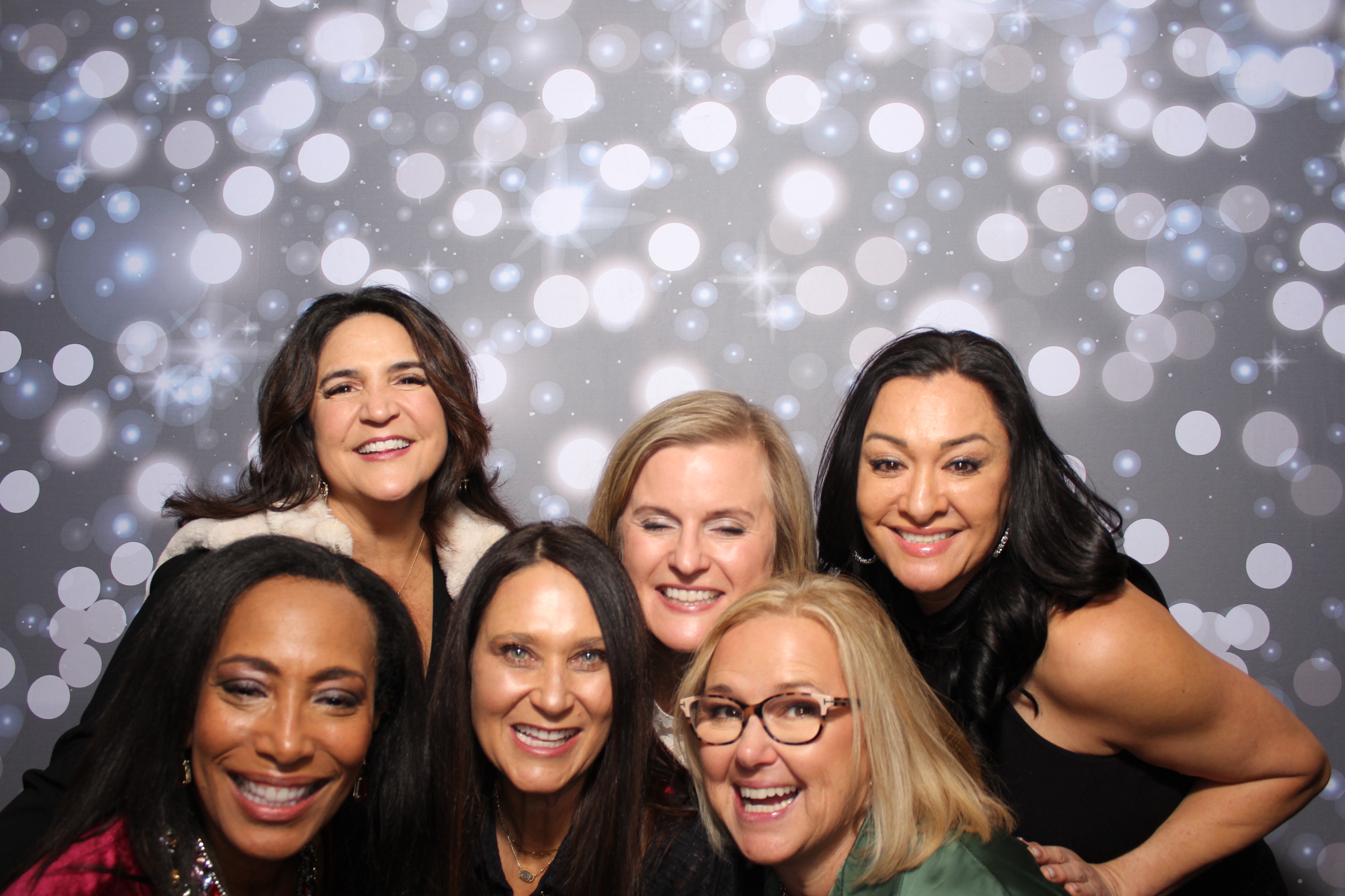 Coldwell Bank Holiday Party | View more photos from the event at gallery.photoboothcincy.com/u/PhotoBoothCincy/Coldwell-Bank-Holiday-Party