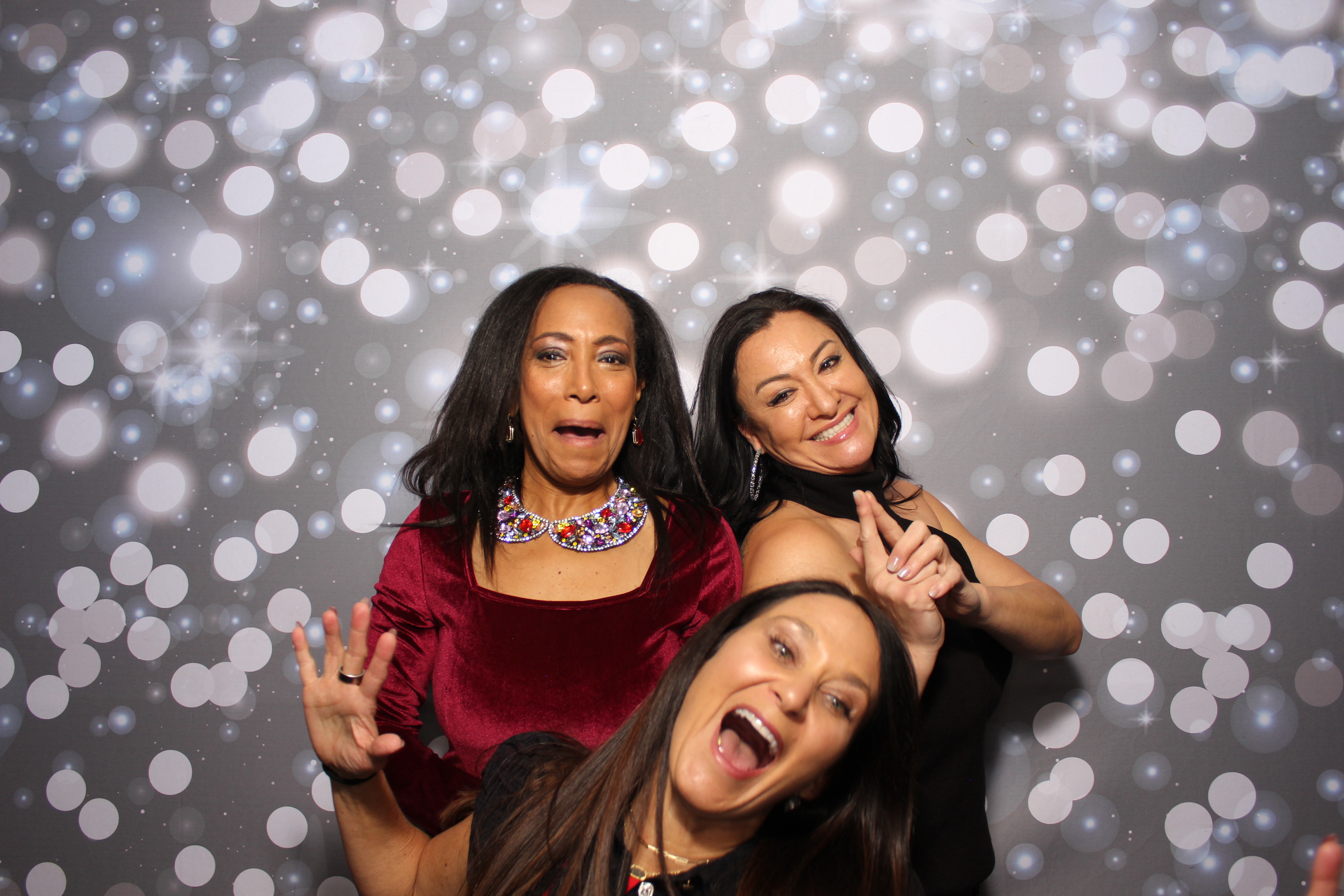 Coldwell Bank Holiday Party | View more photos from the event at gallery.photoboothcincy.com/u/PhotoBoothCincy/Coldwell-Bank-Holiday-Party