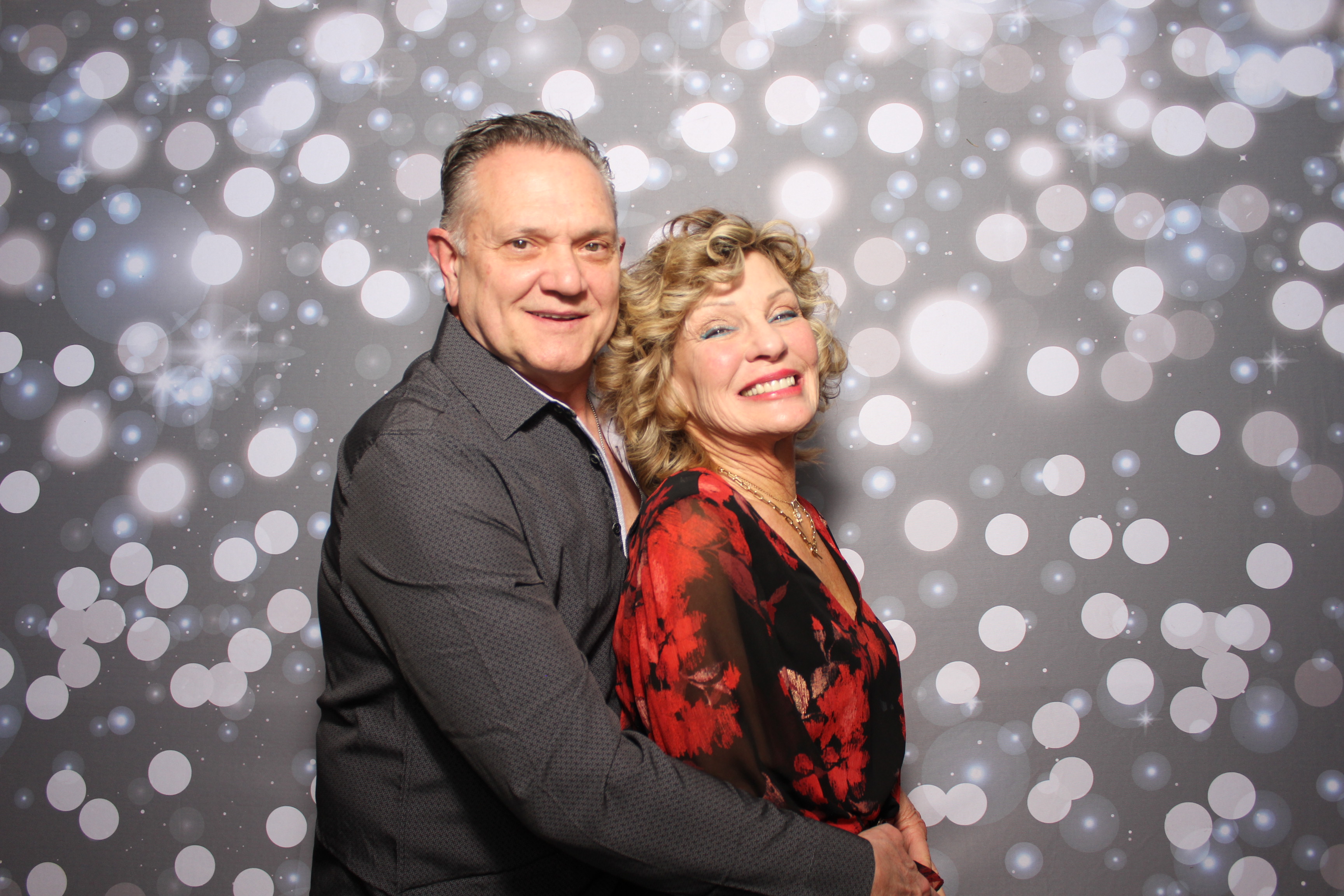 Coldwell Bank Holiday Party | View more photos from the event at gallery.photoboothcincy.com/u/PhotoBoothCincy/Coldwell-Bank-Holiday-Party