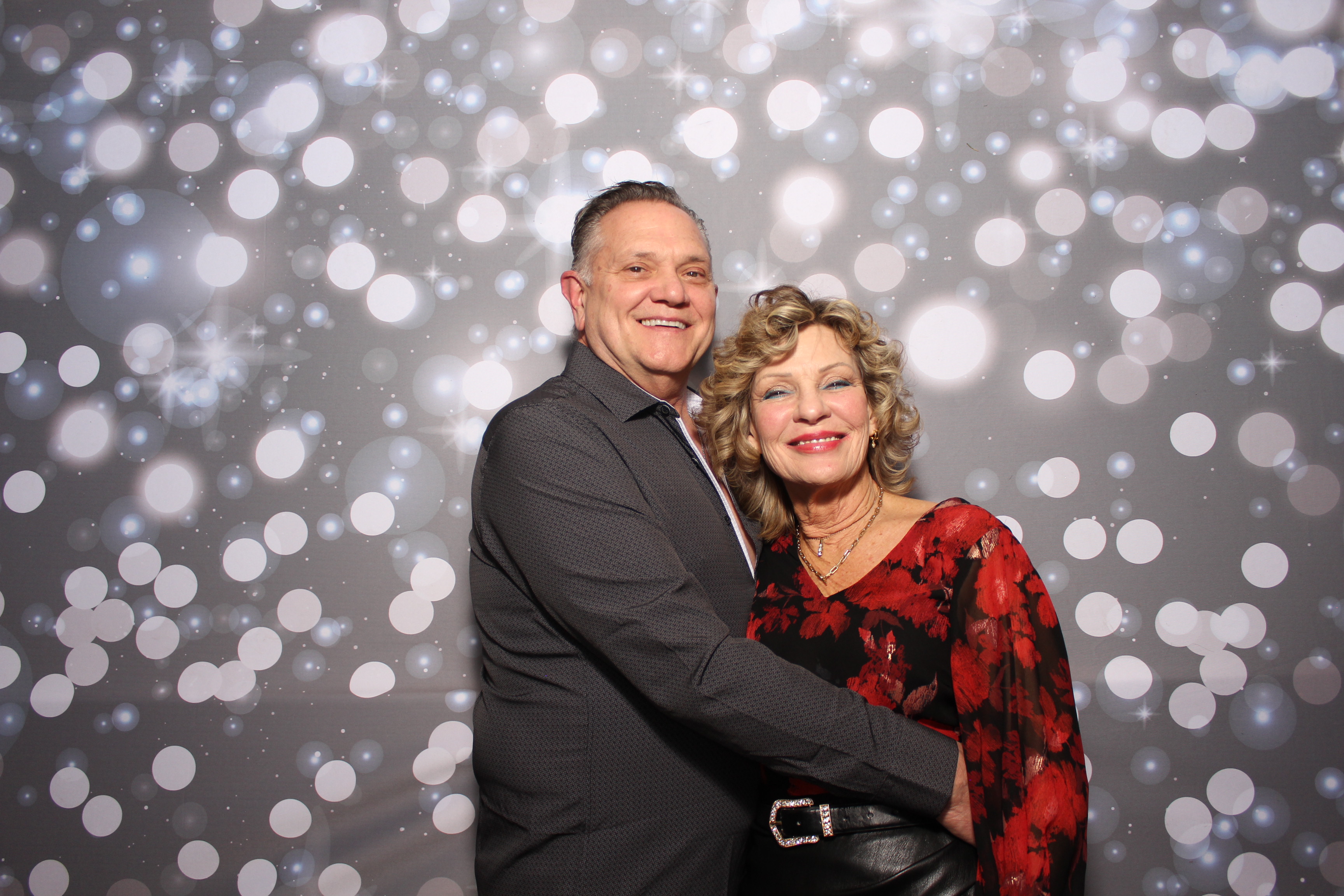 Coldwell Bank Holiday Party | View more photos from the event at gallery.photoboothcincy.com/u/PhotoBoothCincy/Coldwell-Bank-Holiday-Party
