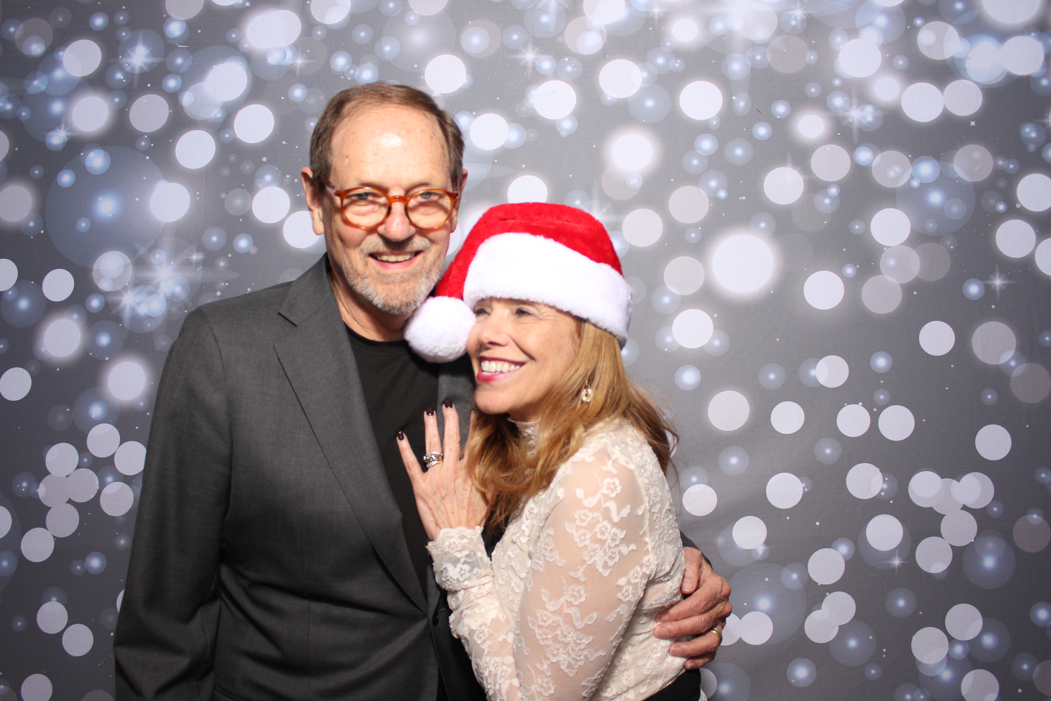 Coldwell Bank Holiday Party | View more photos from the event at gallery.photoboothcincy.com/u/PhotoBoothCincy/Coldwell-Bank-Holiday-Party