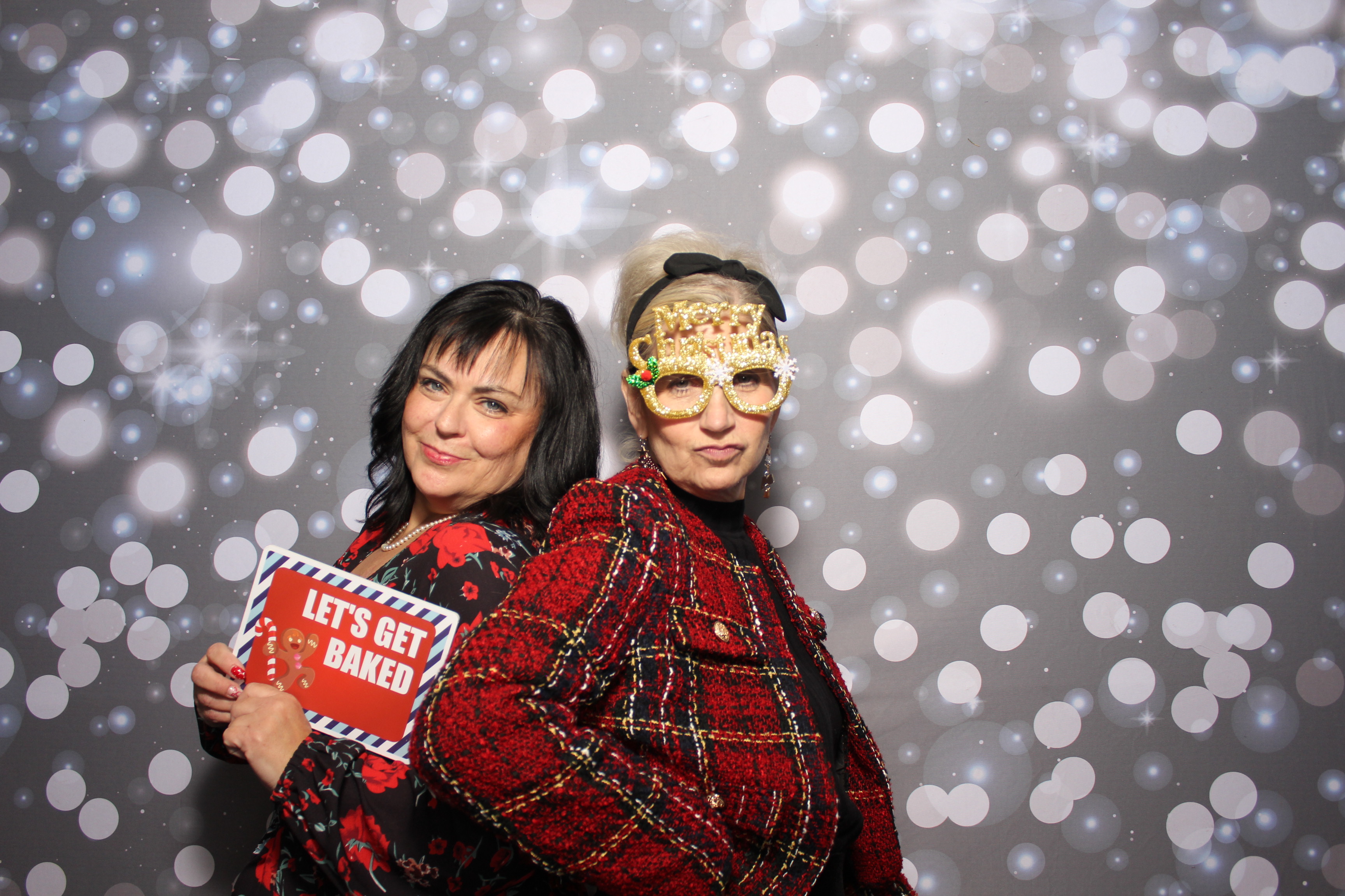 Coldwell Bank Holiday Party | View more photos from the event at gallery.photoboothcincy.com/u/PhotoBoothCincy/Coldwell-Bank-Holiday-Party