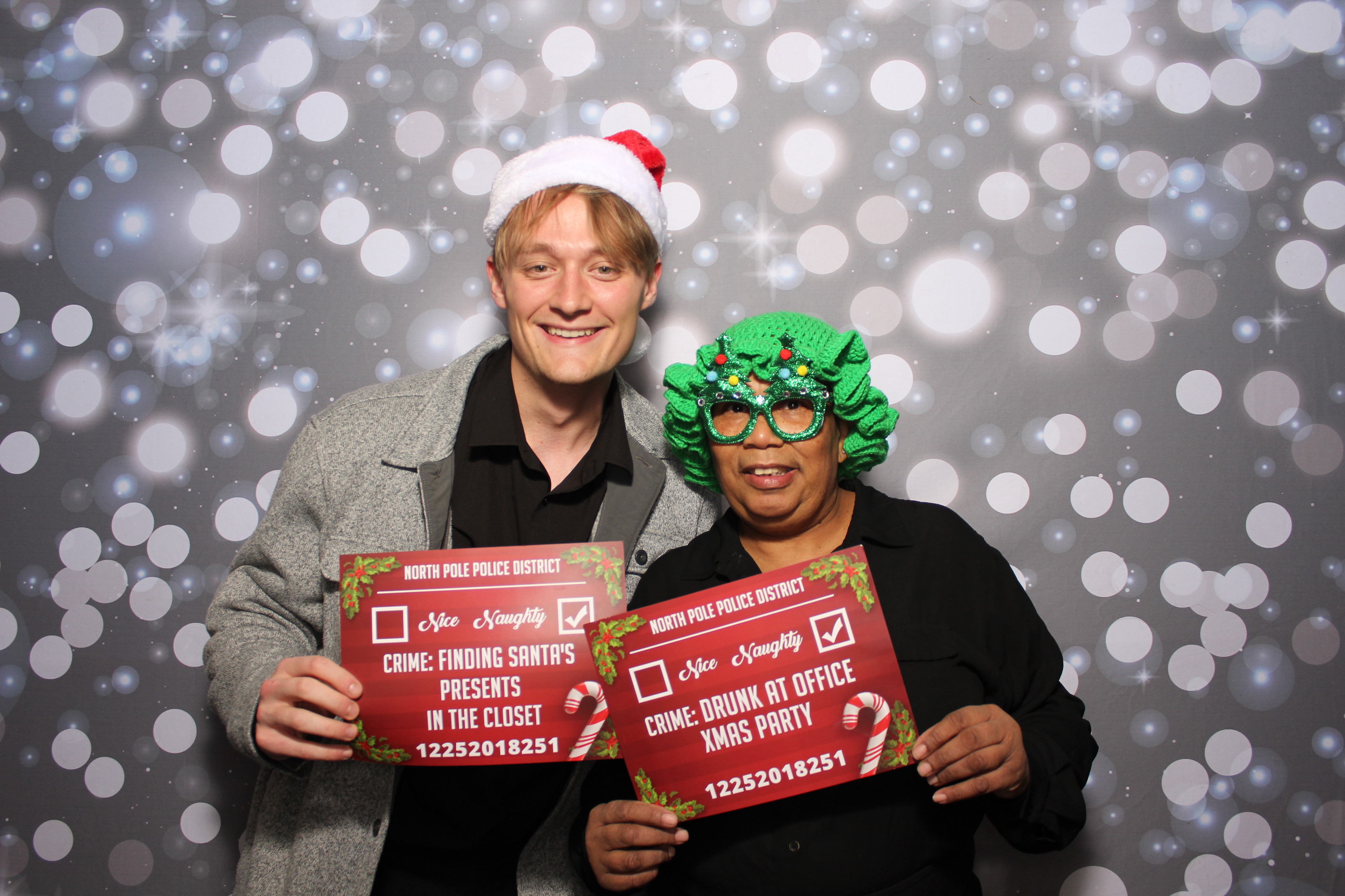 Coldwell Bank Holiday Party | View more photos from the event at gallery.photoboothcincy.com/u/PhotoBoothCincy/Coldwell-Bank-Holiday-Party