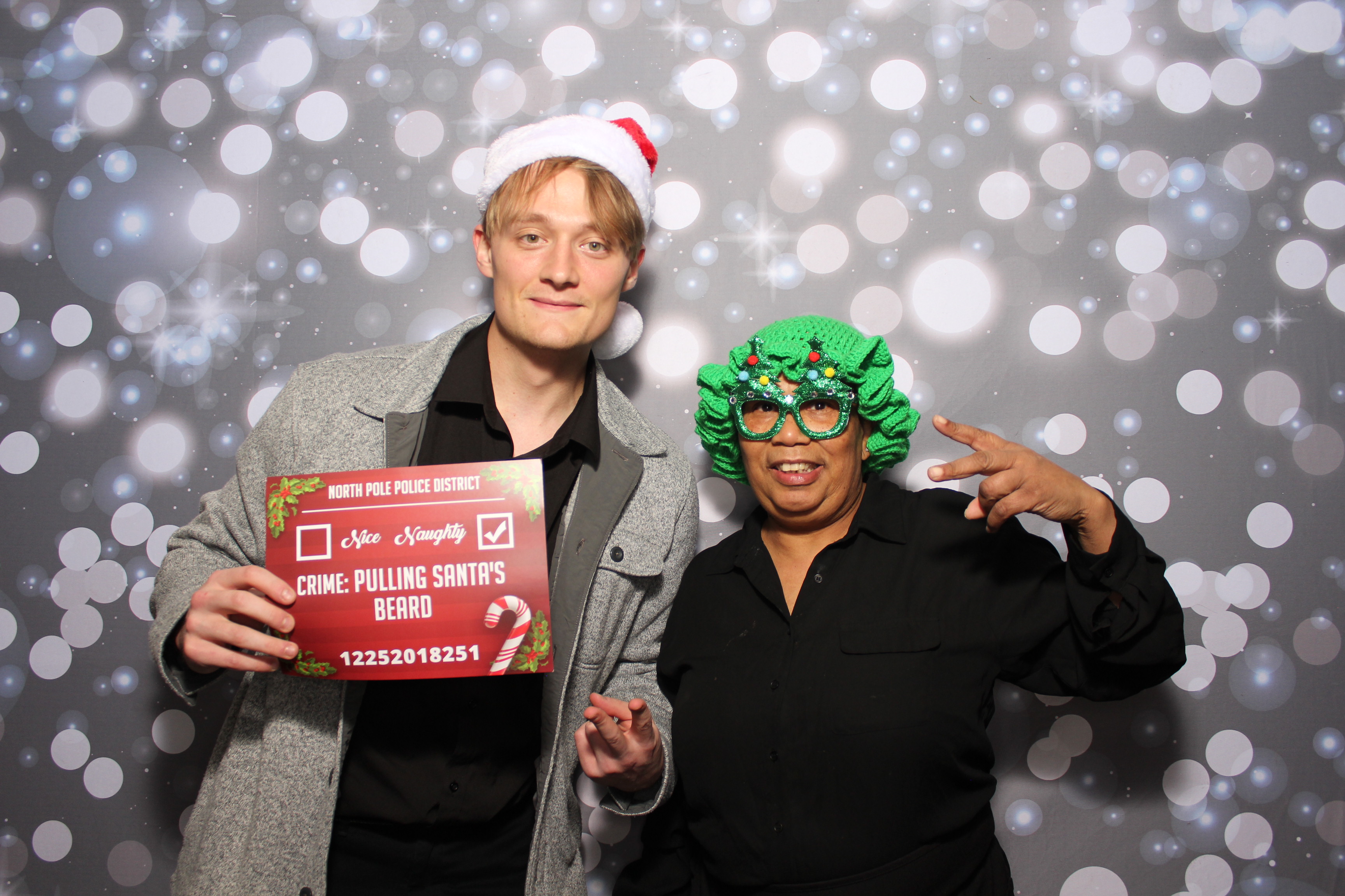 Coldwell Bank Holiday Party | View more photos from the event at gallery.photoboothcincy.com/u/PhotoBoothCincy/Coldwell-Bank-Holiday-Party