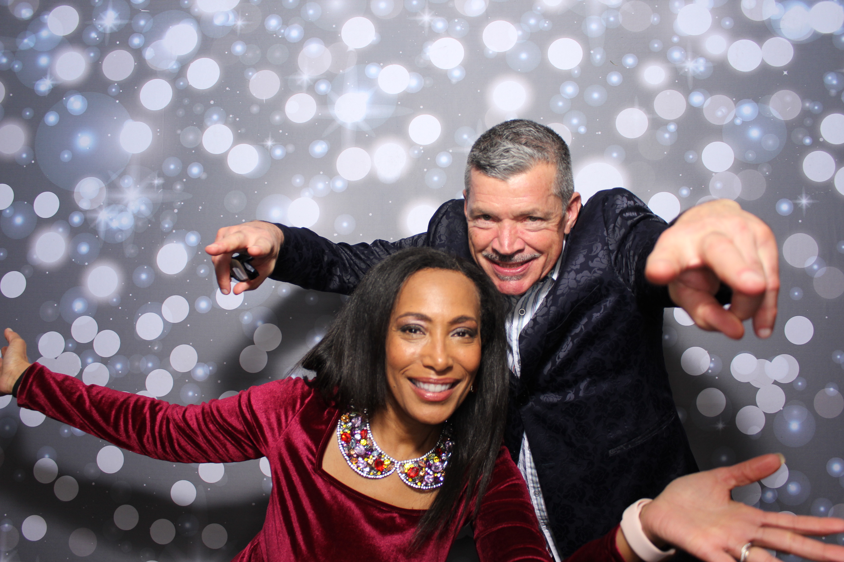 Coldwell Bank Holiday Party | View more photos from the event at gallery.photoboothcincy.com/u/PhotoBoothCincy/Coldwell-Bank-Holiday-Party