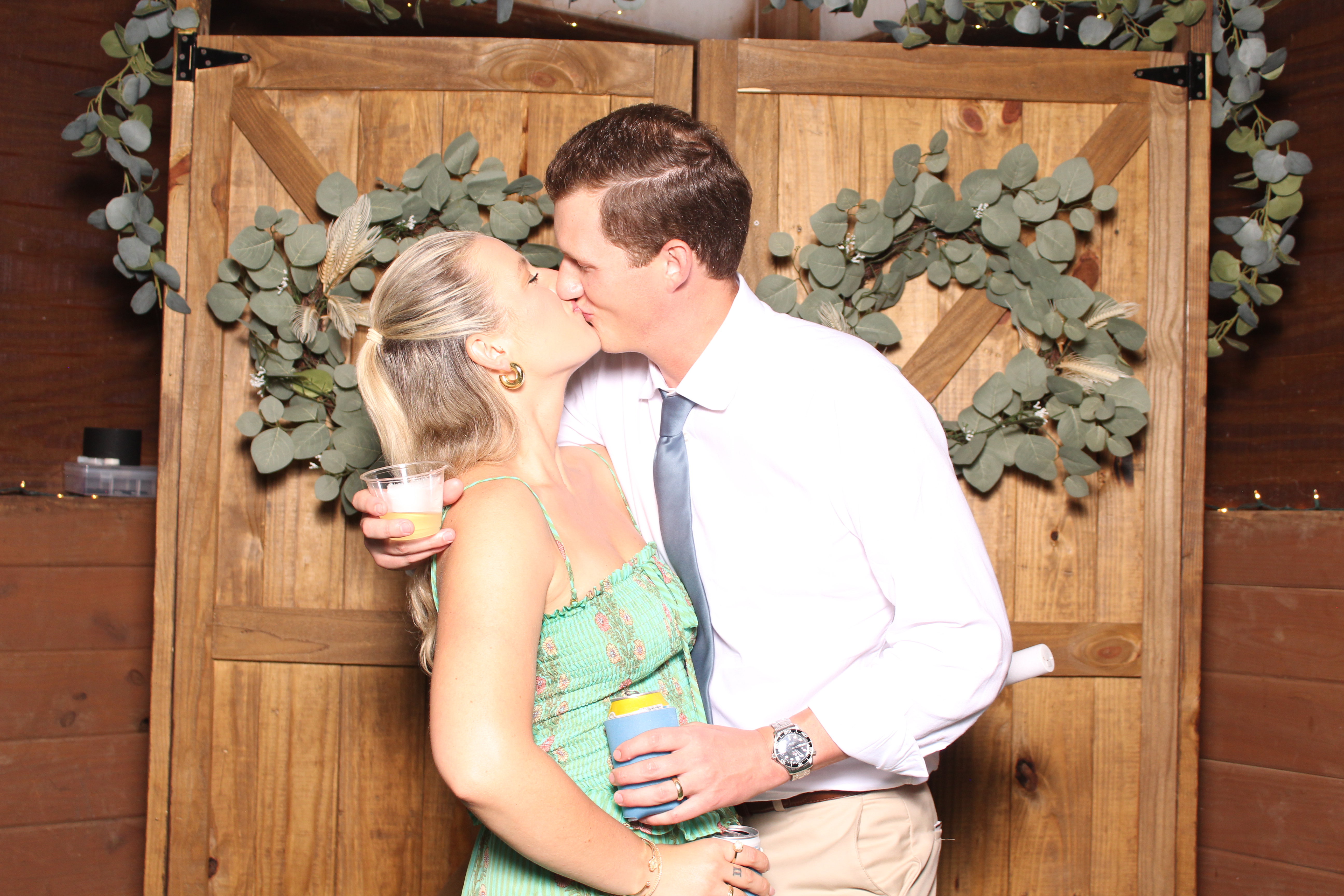 Cole & Rebecca | View more photos from the event at gallery.photoboothcincy.com/u/PhotoBoothCincy/Cole-Rebecca