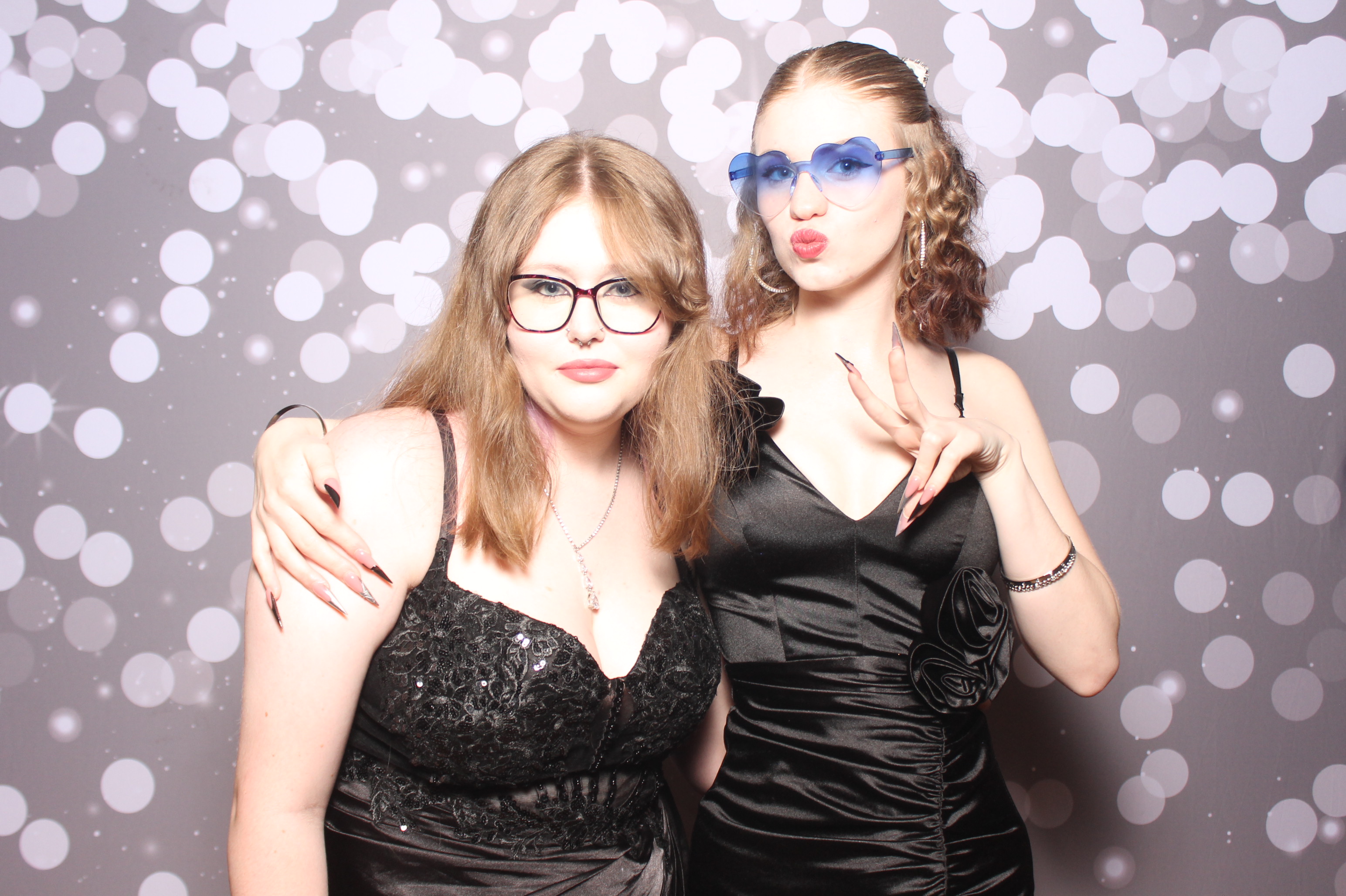 Colerain Prom 2025 | View more photos from the event at gallery.photoboothcincy.com/u/PhotoBoothCincy/Colerain-Prom-2025