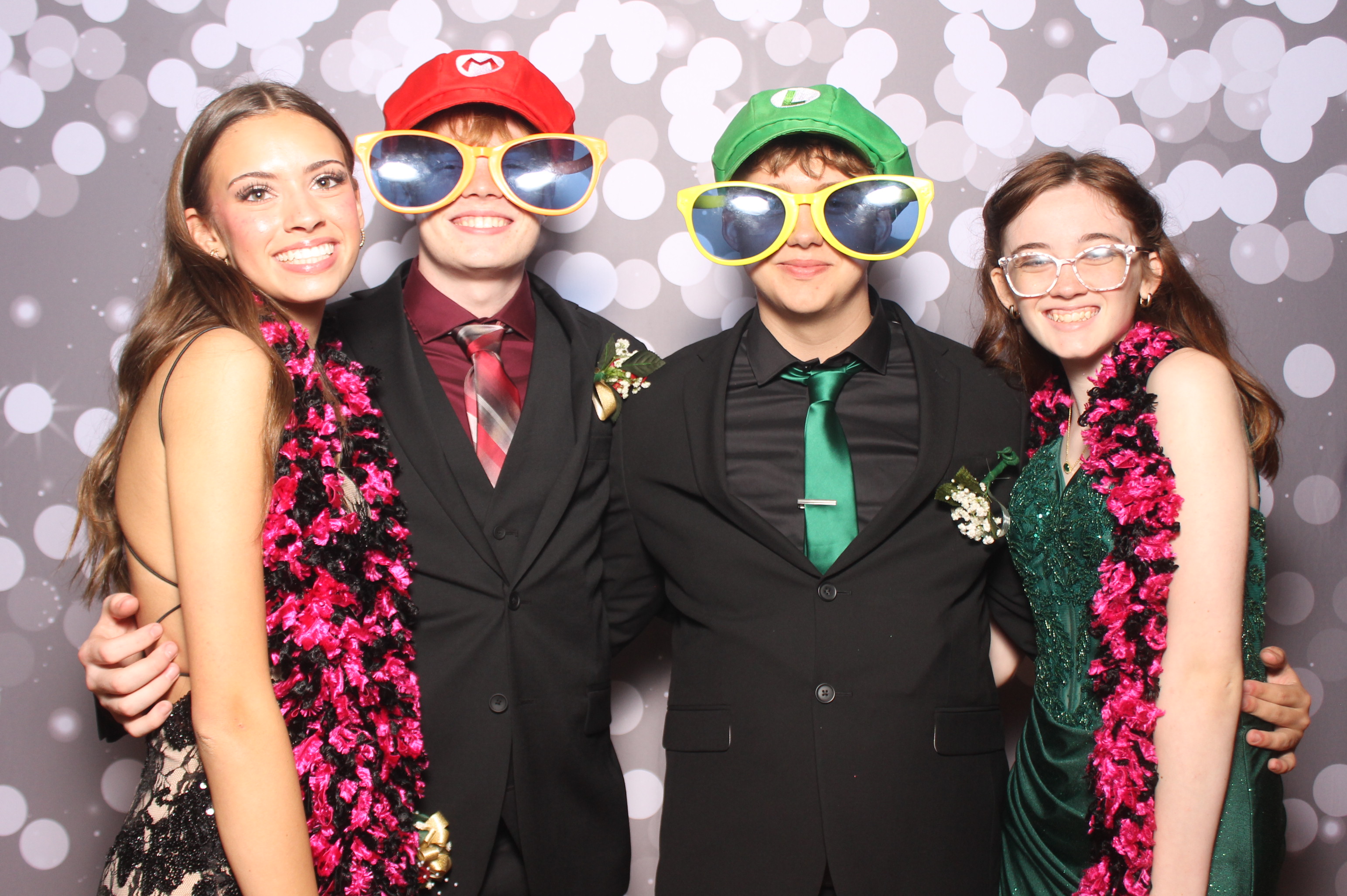 Colerain Prom 2025 | View more photos from the event at gallery.photoboothcincy.com/u/PhotoBoothCincy/Colerain-Prom-2025