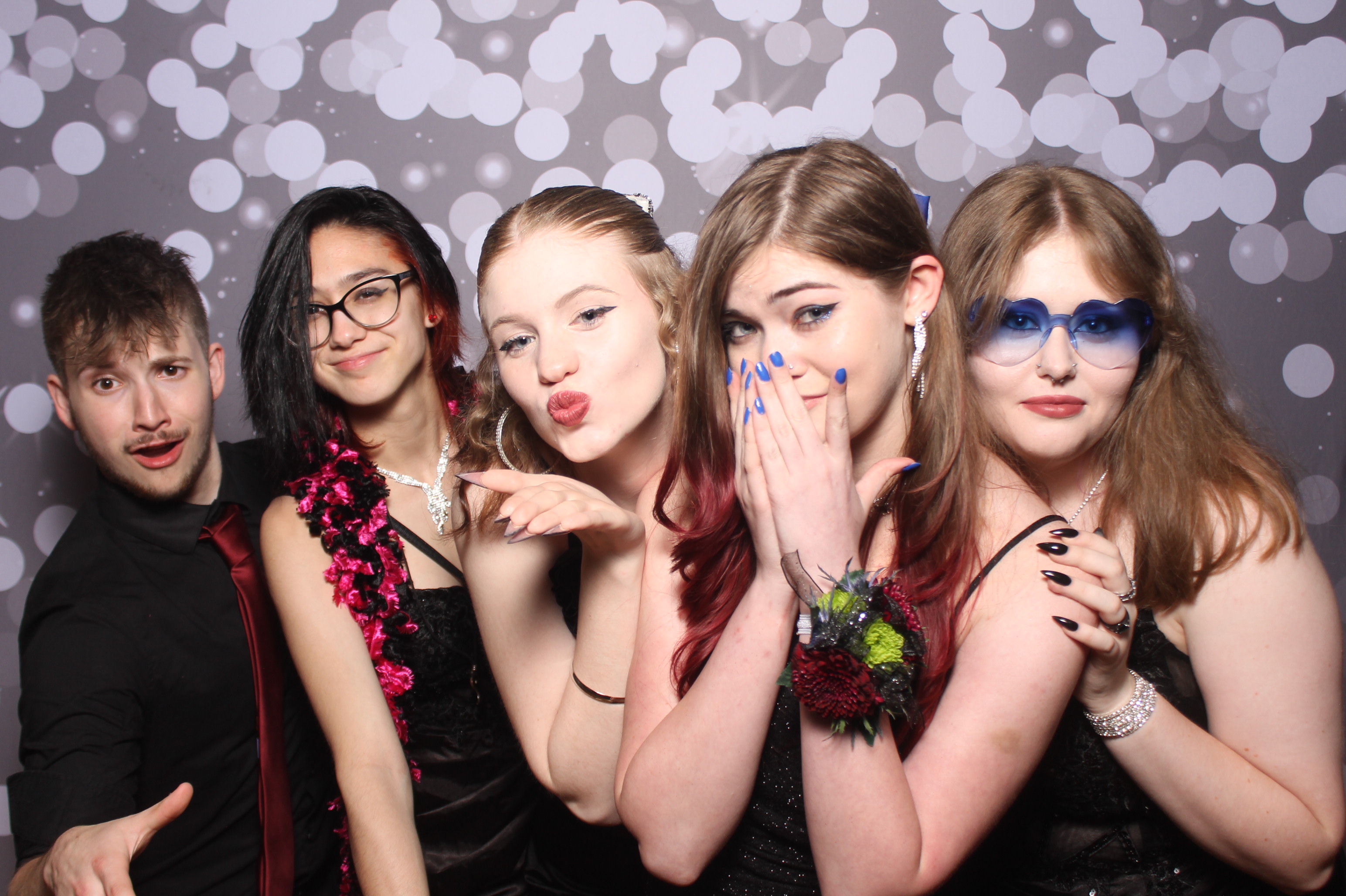 Colerain Prom 2025 | View more photos from the event at gallery.photoboothcincy.com/u/PhotoBoothCincy/Colerain-Prom-2025
