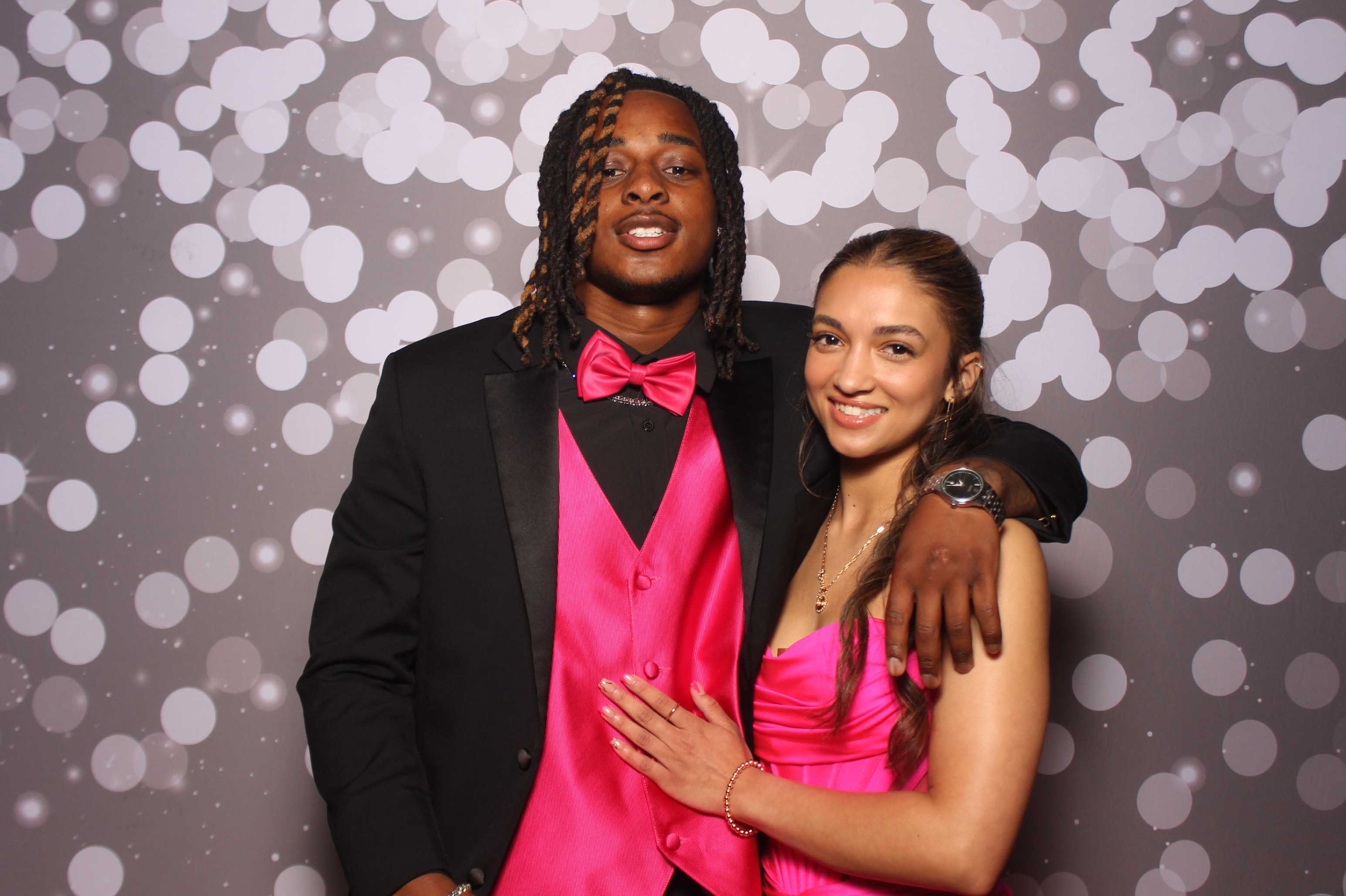 Colerain Prom 2025 | View more photos from the event at gallery.photoboothcincy.com/u/PhotoBoothCincy/Colerain-Prom-2025