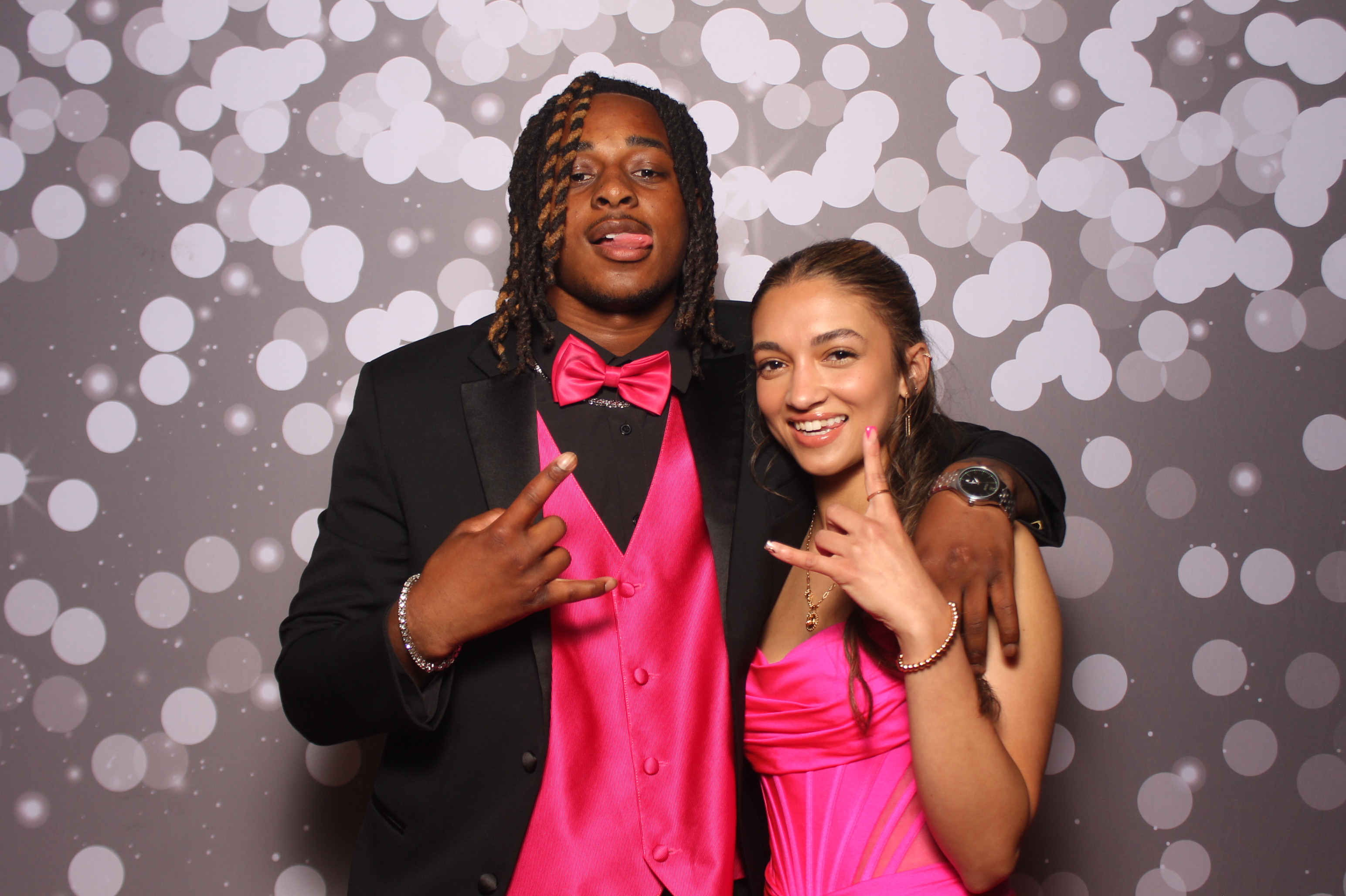Colerain Prom 2025 | View more photos from the event at gallery.photoboothcincy.com/u/PhotoBoothCincy/Colerain-Prom-2025