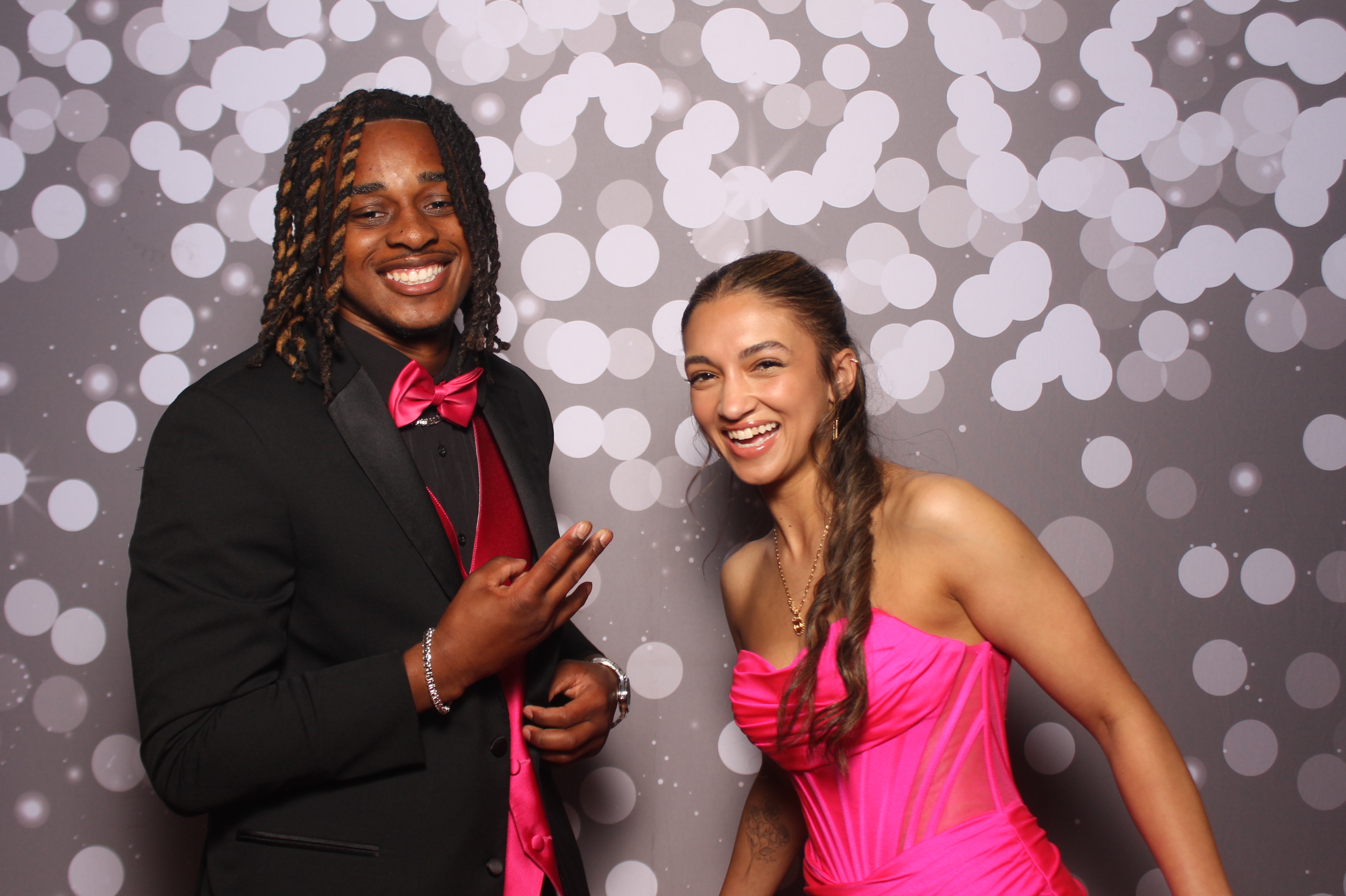 Colerain Prom 2025 | View more photos from the event at gallery.photoboothcincy.com/u/PhotoBoothCincy/Colerain-Prom-2025