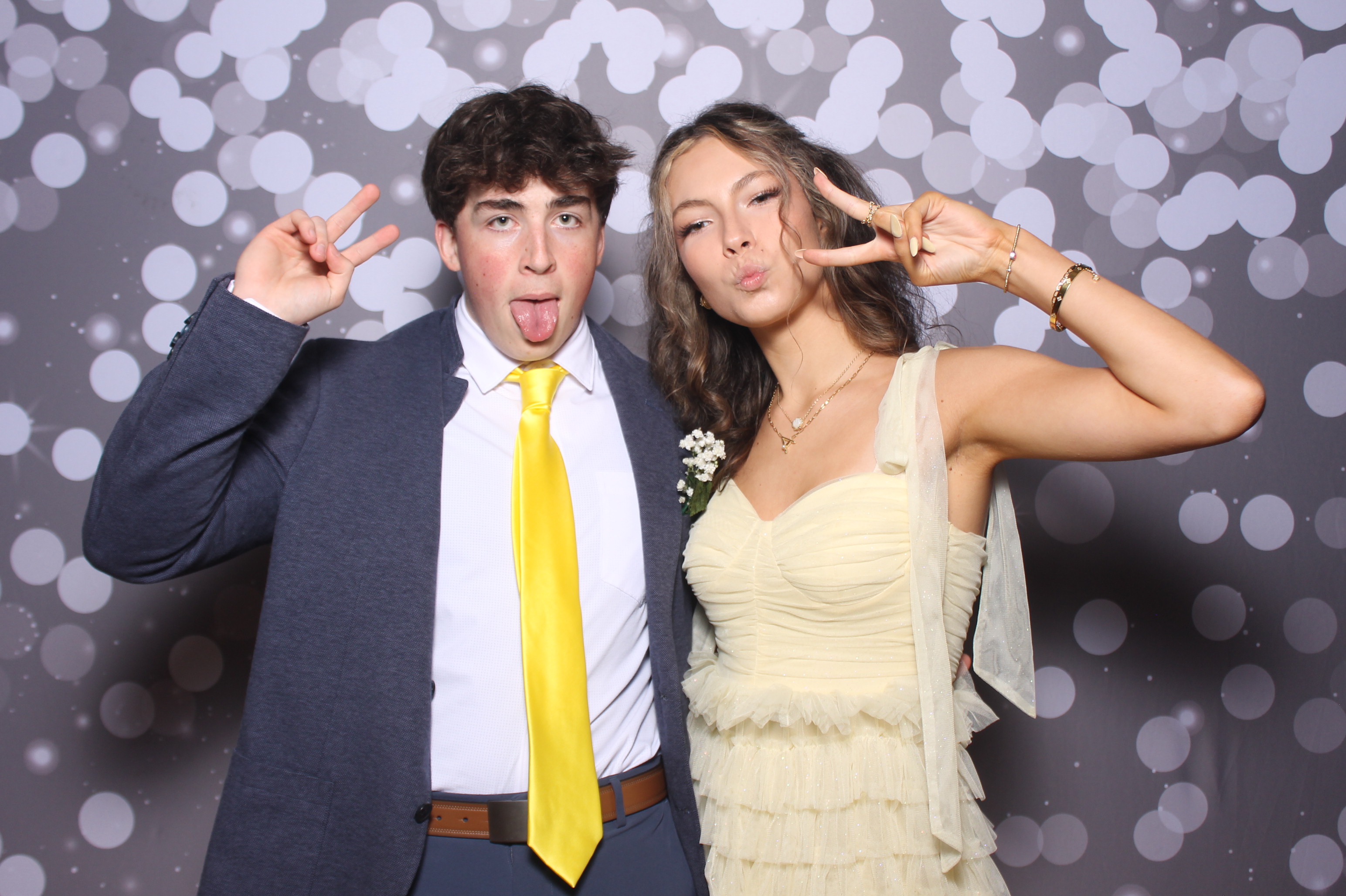 Colerain Prom 2025 | View more photos from the event at gallery.photoboothcincy.com/u/PhotoBoothCincy/Colerain-Prom-2025