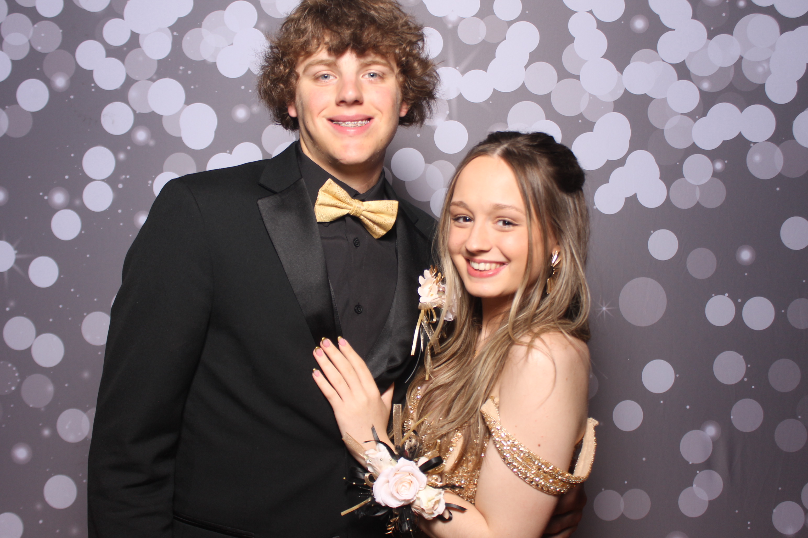 Colerain Prom 2025 | View more photos from the event at gallery.photoboothcincy.com/u/PhotoBoothCincy/Colerain-Prom-2025