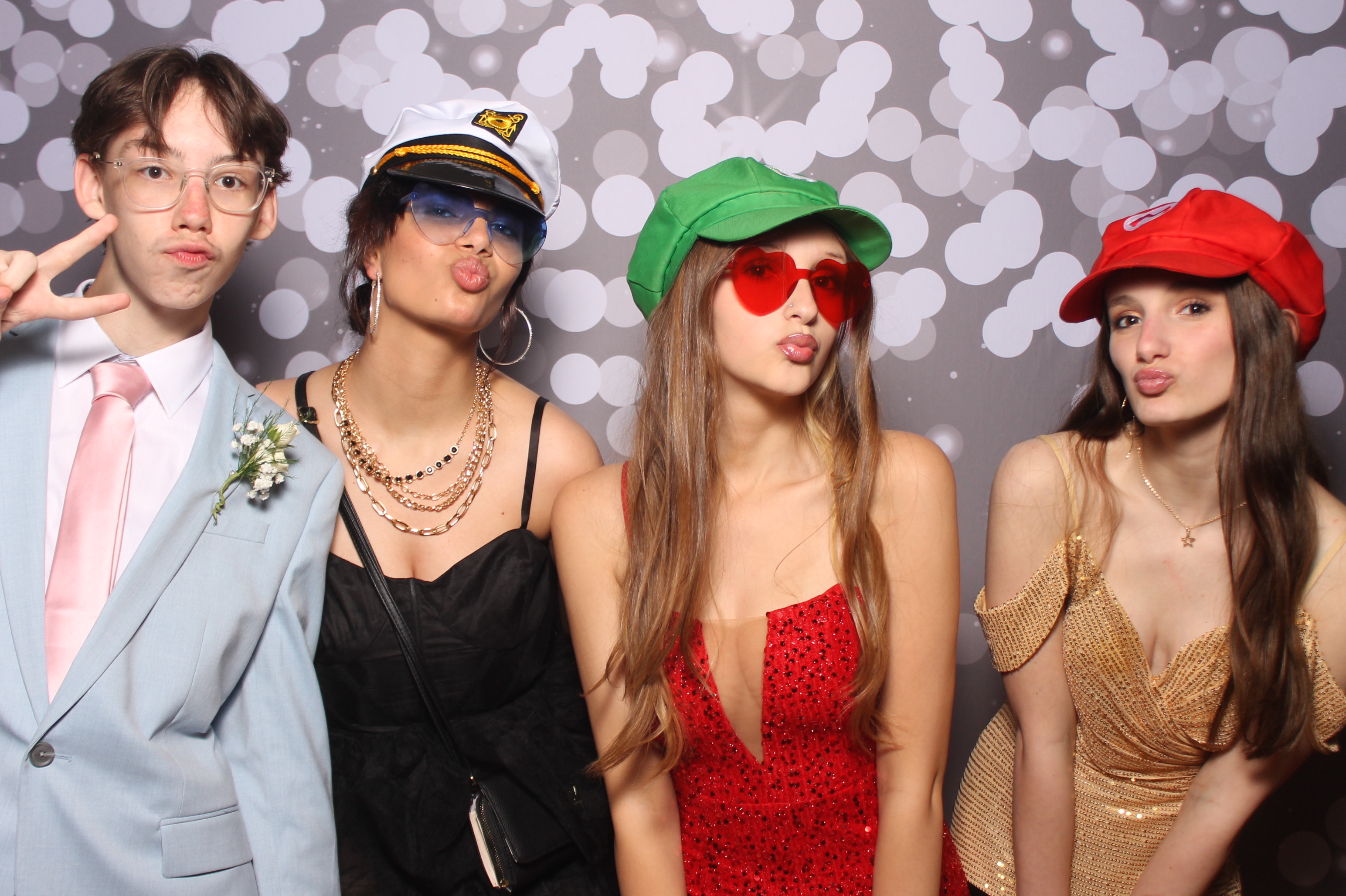 Colerain Prom 2025 | View more photos from the event at gallery.photoboothcincy.com/u/PhotoBoothCincy/Colerain-Prom-2025