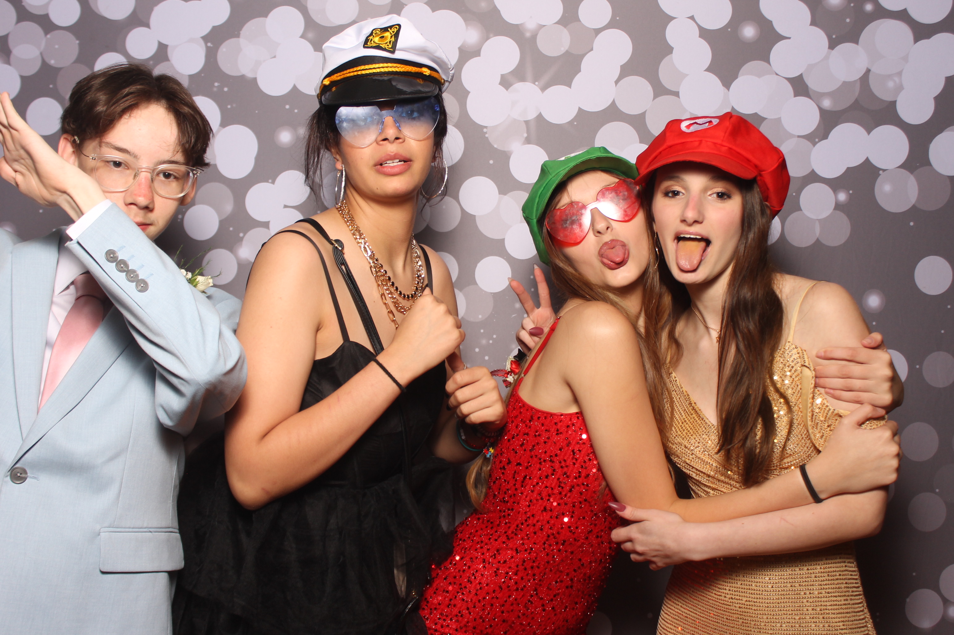 Colerain Prom 2025 | View more photos from the event at gallery.photoboothcincy.com/u/PhotoBoothCincy/Colerain-Prom-2025