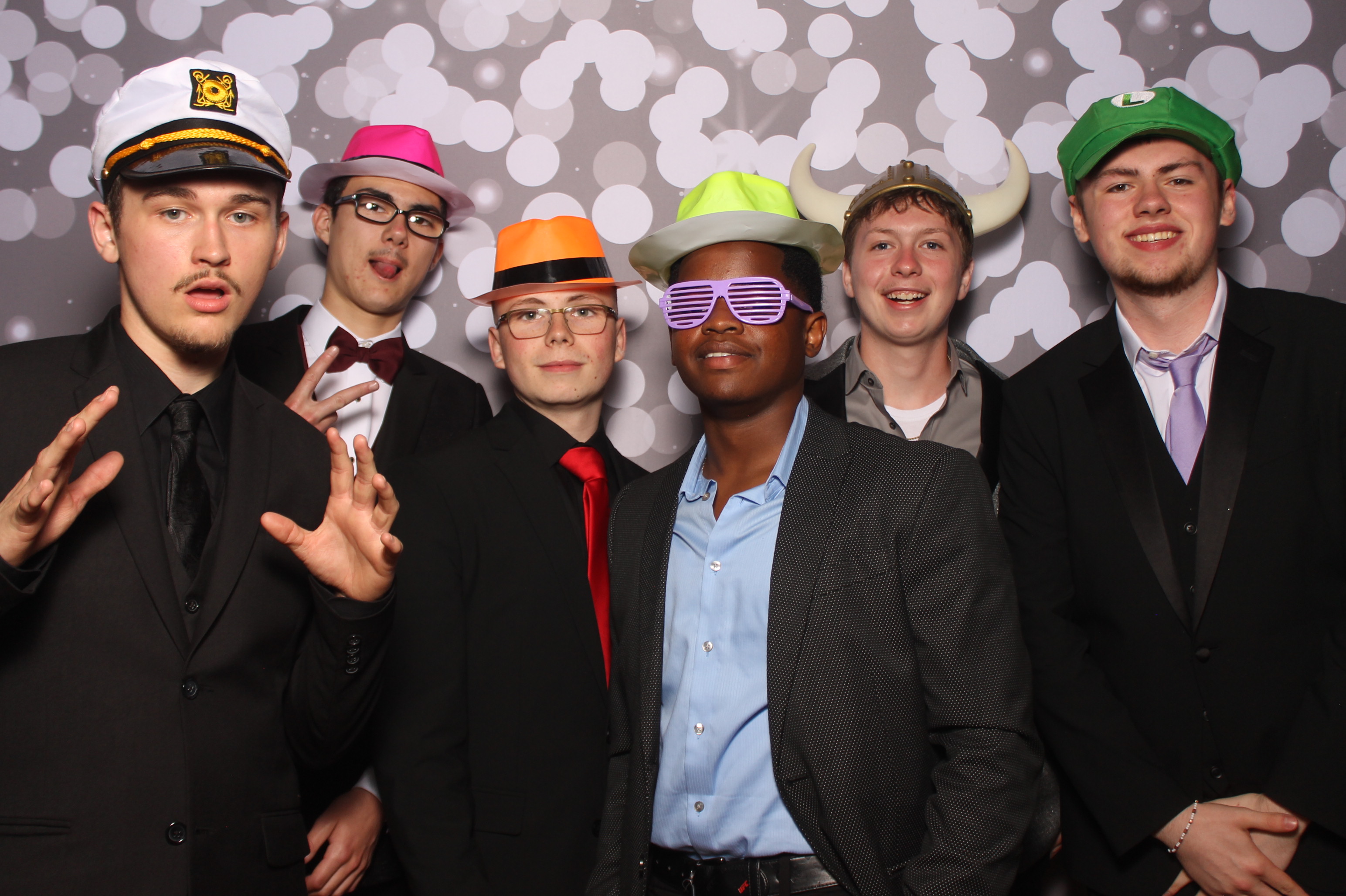 Colerain Prom 2025 | View more photos from the event at gallery.photoboothcincy.com/u/PhotoBoothCincy/Colerain-Prom-2025