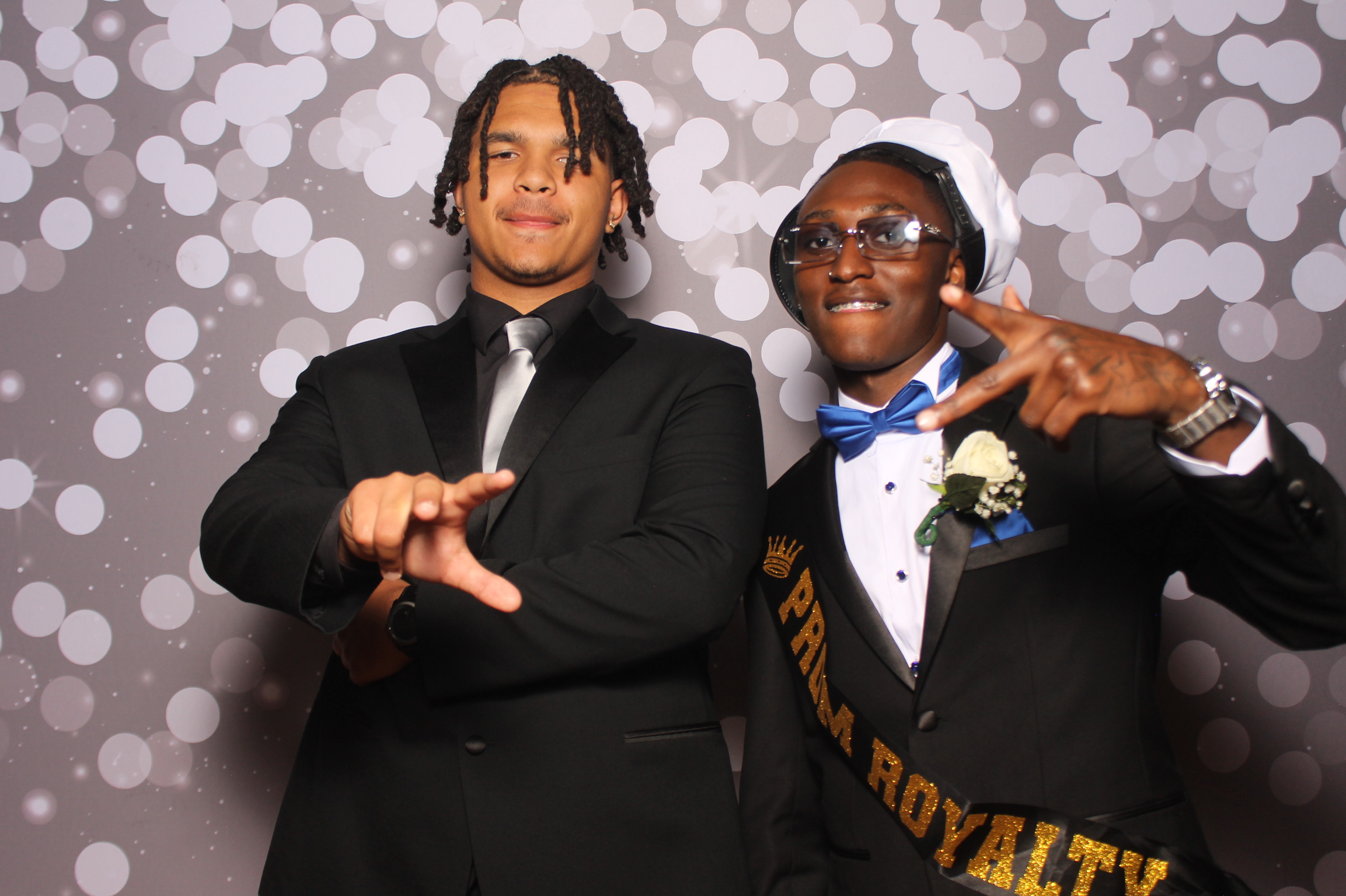 Colerain Prom 2025 | View more photos from the event at gallery.photoboothcincy.com/u/PhotoBoothCincy/Colerain-Prom-2025