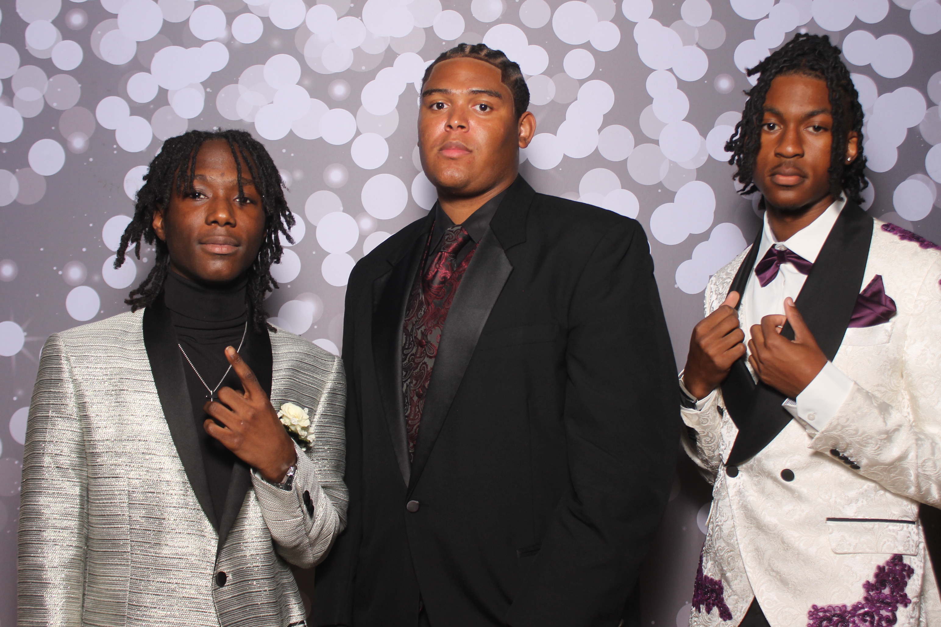 Colerain Prom 2025 | View more photos from the event at gallery.photoboothcincy.com/u/PhotoBoothCincy/Colerain-Prom-2025
