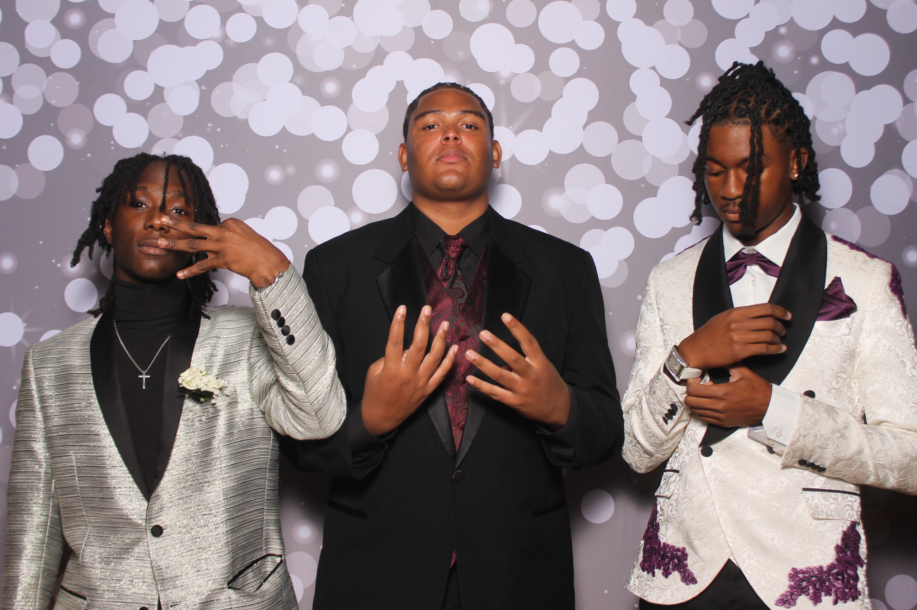 Colerain Prom 2025 | View more photos from the event at gallery.photoboothcincy.com/u/PhotoBoothCincy/Colerain-Prom-2025