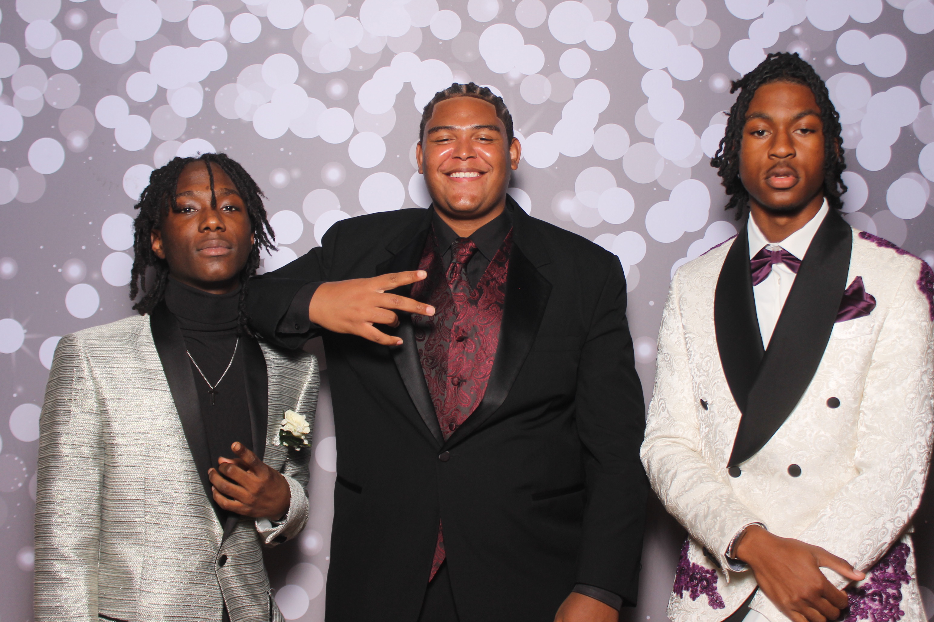 Colerain Prom 2025 | View more photos from the event at gallery.photoboothcincy.com/u/PhotoBoothCincy/Colerain-Prom-2025