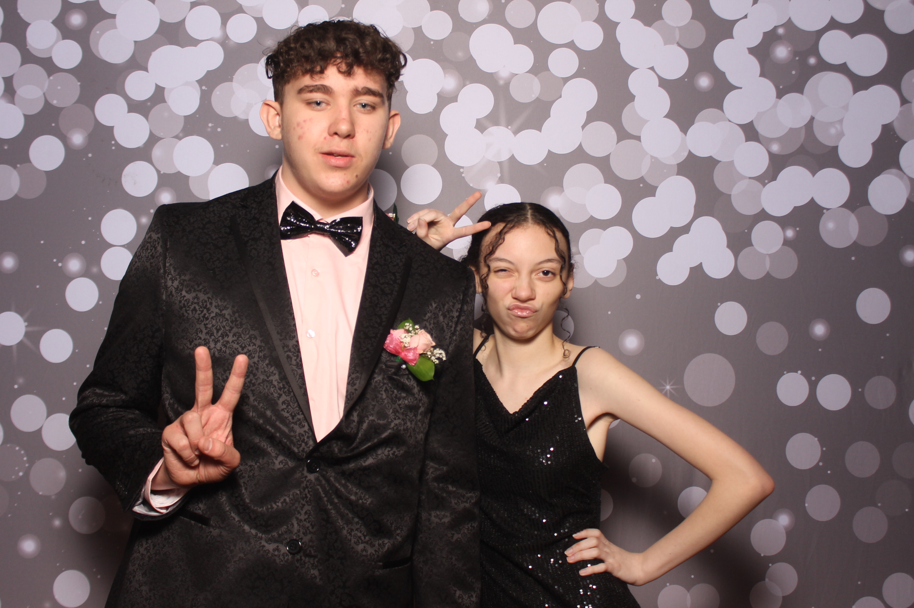 Colerain Prom 2025 | View more photos from the event at gallery.photoboothcincy.com/u/PhotoBoothCincy/Colerain-Prom-2025