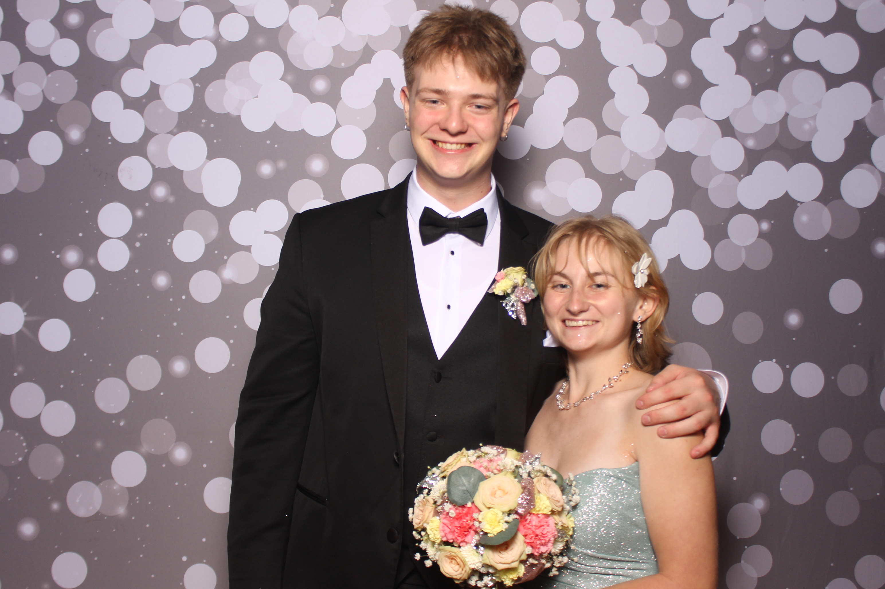Colerain Prom 2025 | View more photos from the event at gallery.photoboothcincy.com/u/PhotoBoothCincy/Colerain-Prom-2025