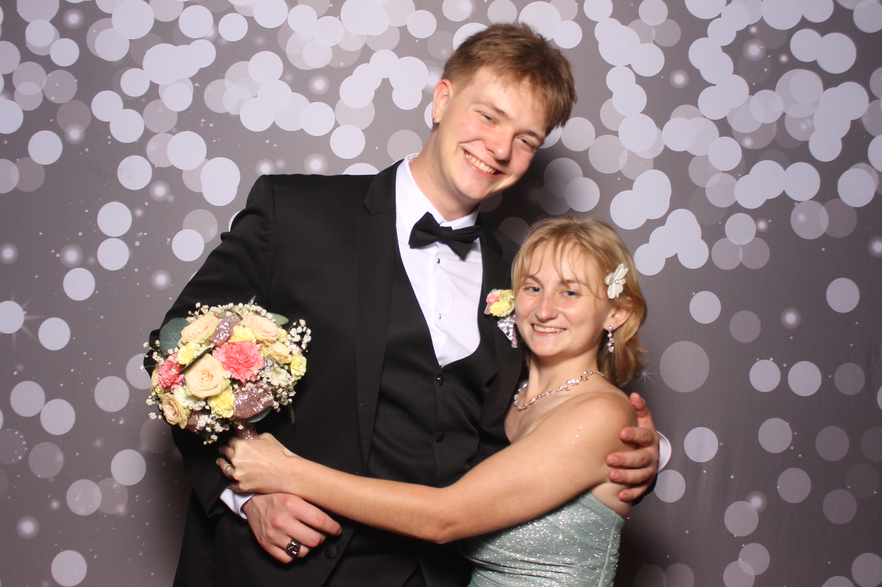Colerain Prom 2025 | View more photos from the event at gallery.photoboothcincy.com/u/PhotoBoothCincy/Colerain-Prom-2025