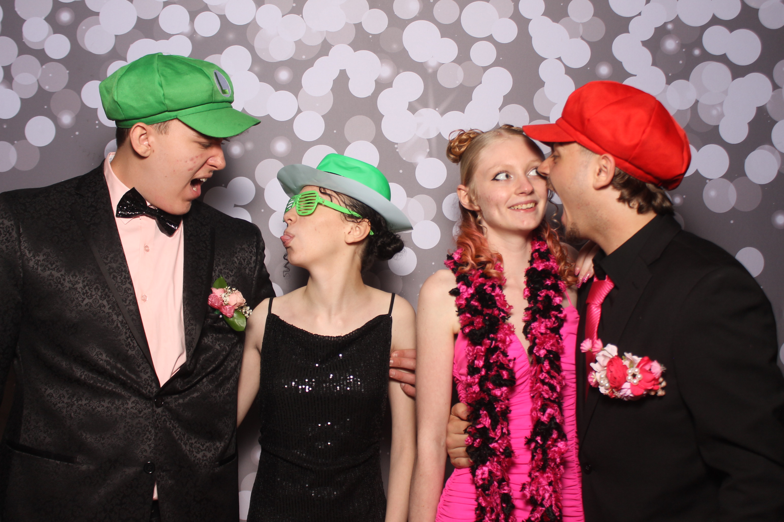 Colerain Prom 2025 | View more photos from the event at gallery.photoboothcincy.com/u/PhotoBoothCincy/Colerain-Prom-2025