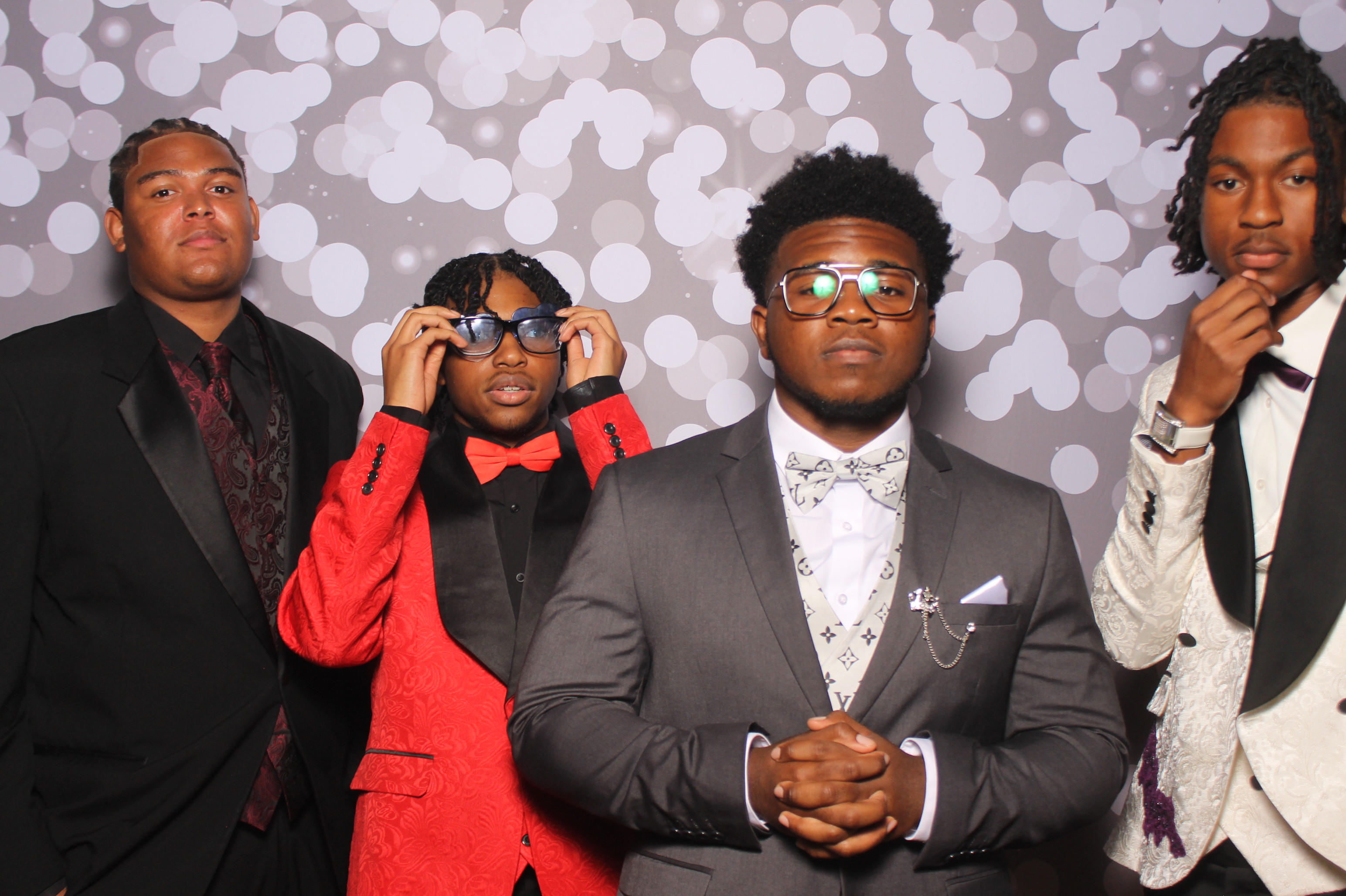 Colerain Prom 2025 | View more photos from the event at gallery.photoboothcincy.com/u/PhotoBoothCincy/Colerain-Prom-2025