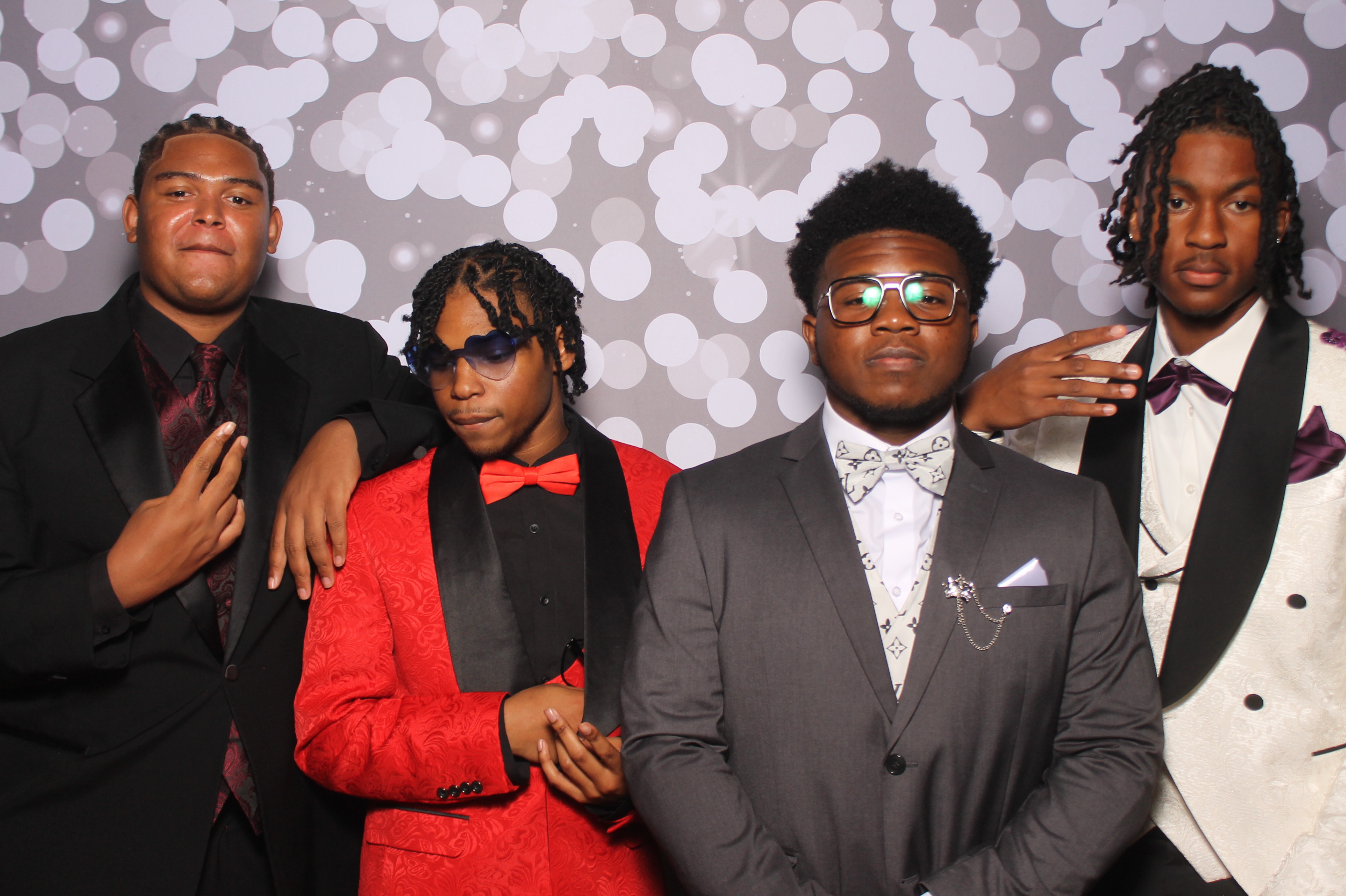 Colerain Prom 2025 | View more photos from the event at gallery.photoboothcincy.com/u/PhotoBoothCincy/Colerain-Prom-2025