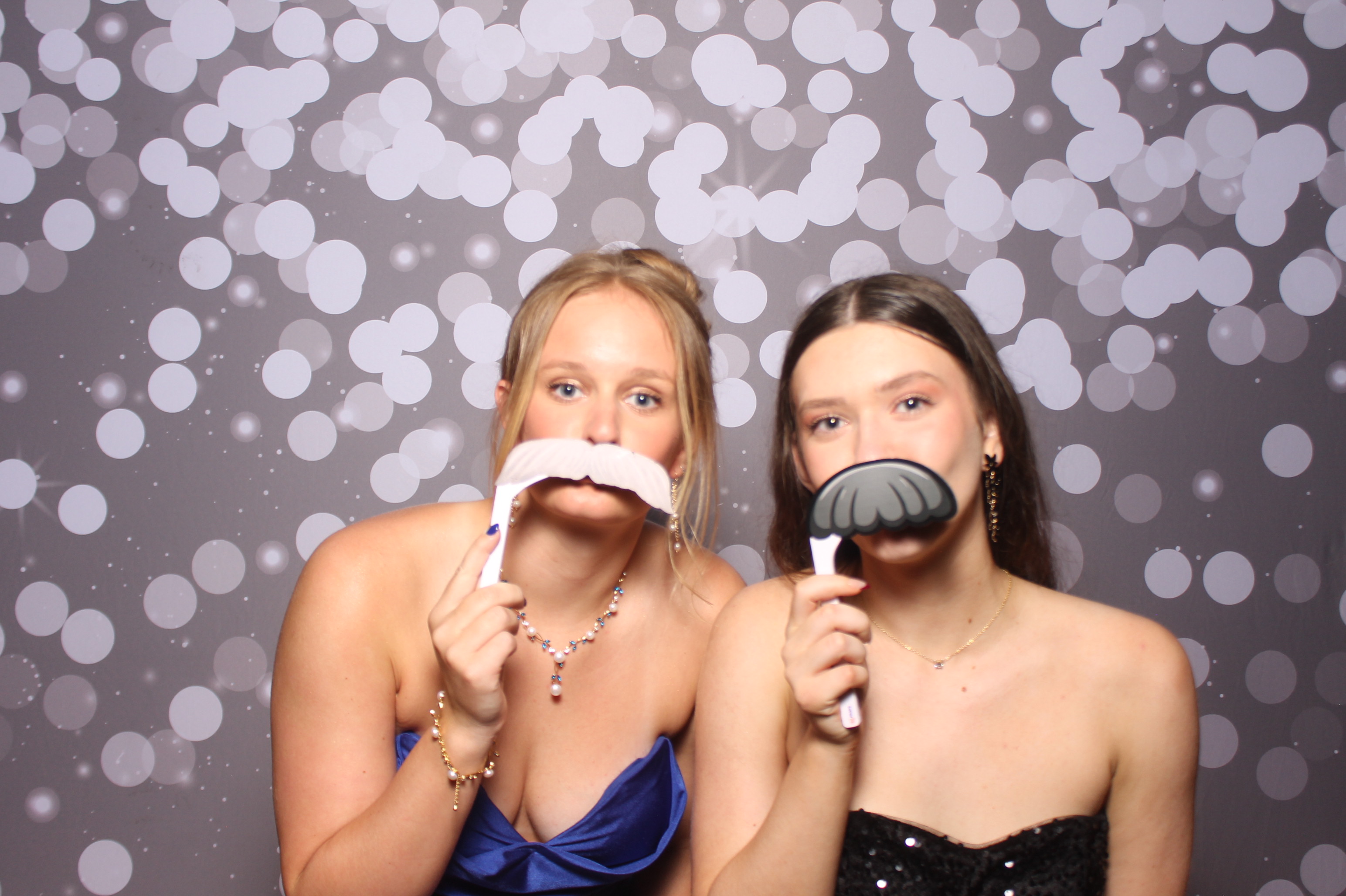 Colerain Prom 2025 | View more photos from the event at gallery.photoboothcincy.com/u/PhotoBoothCincy/Colerain-Prom-2025